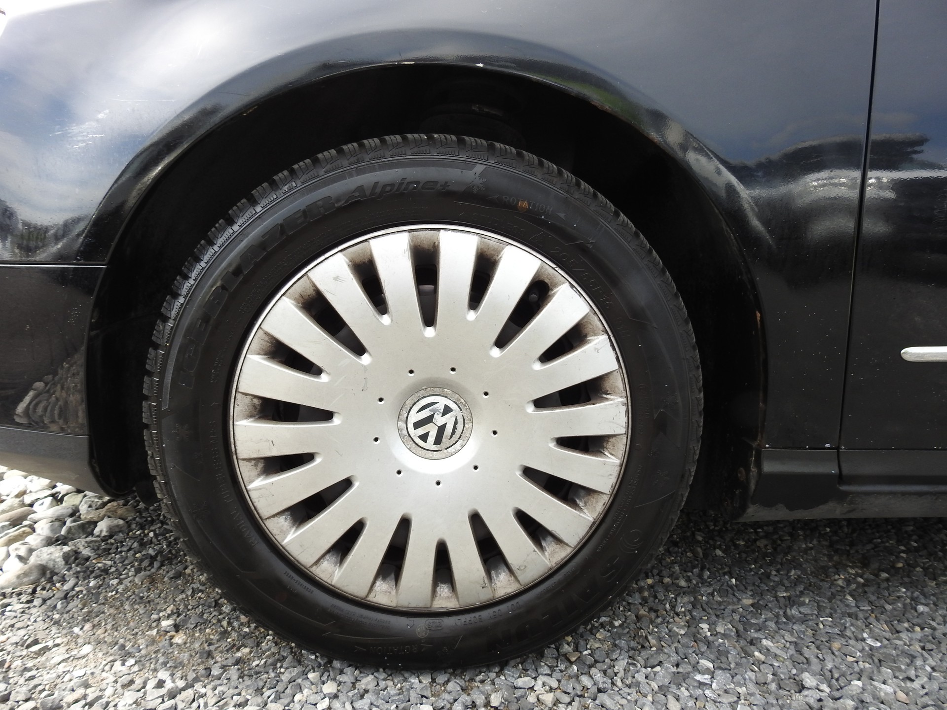VW Passat Variant 2.0 FSI Trendline-image-8