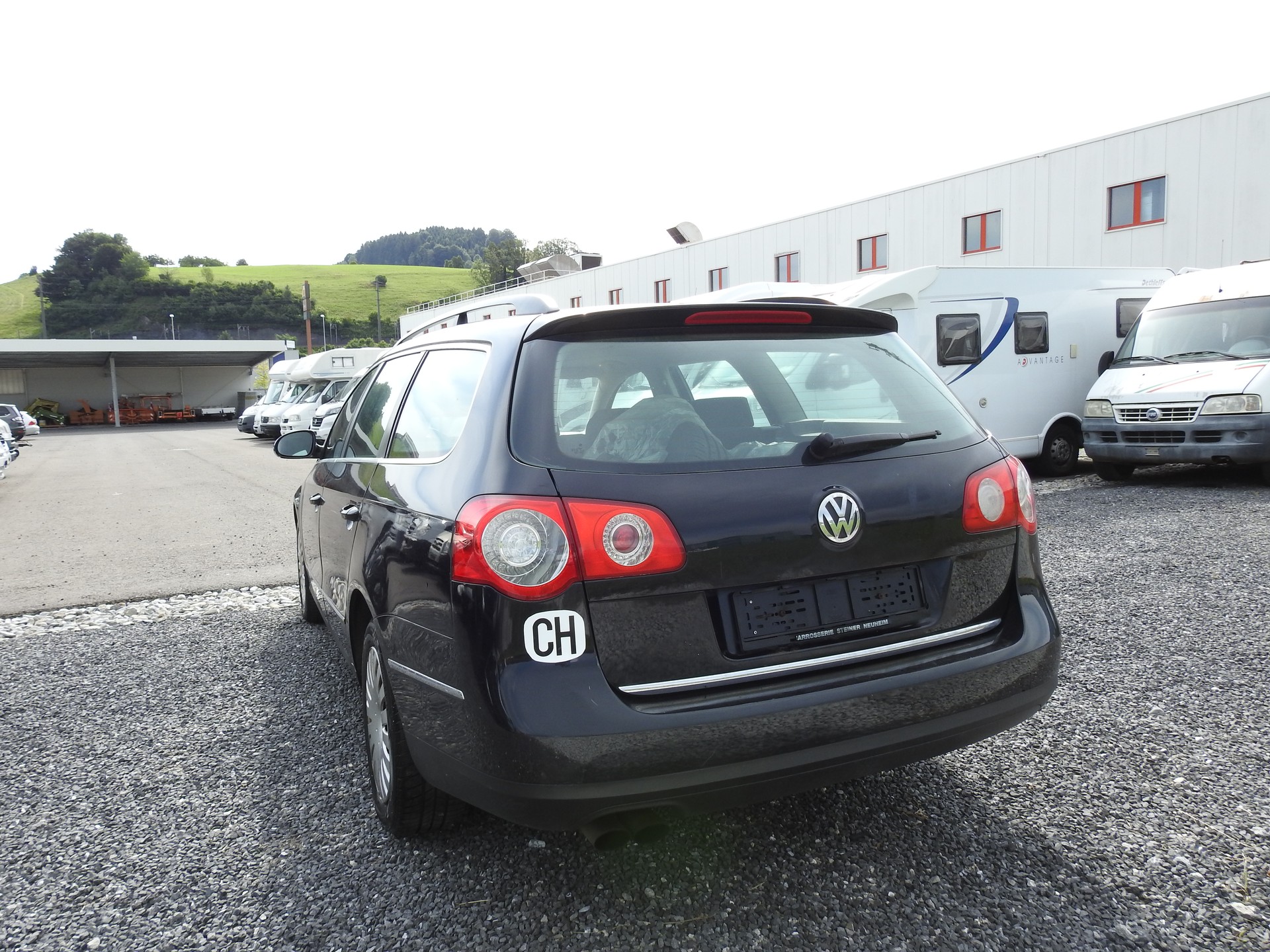 VW Passat Variant 2.0 FSI Trendline-showroom-element-3