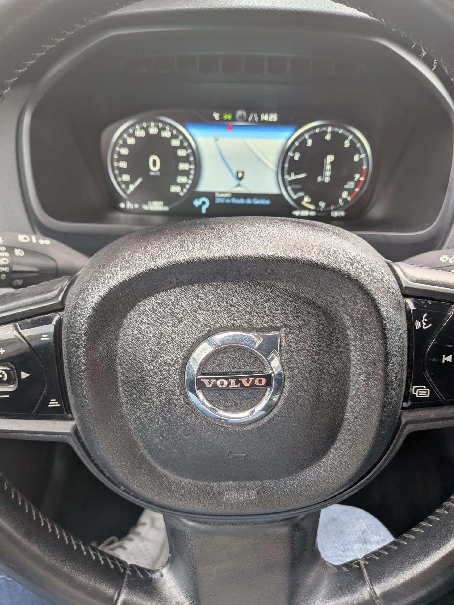 VOLVO XC90 T5 AWD Momentum Geartronic-image-6