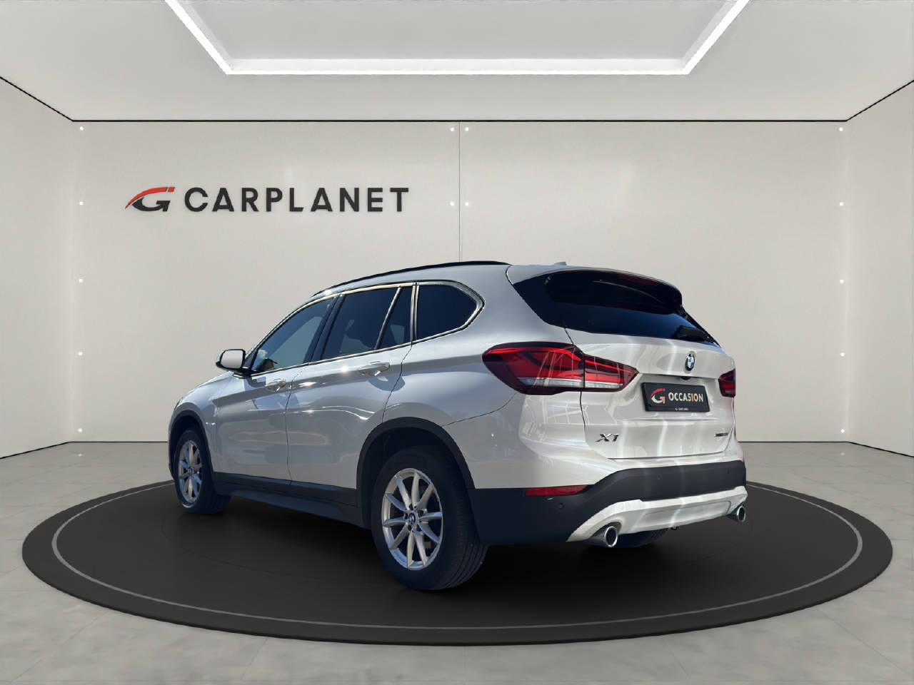BMW X1 F48 20d xDrive-showroom-element-3