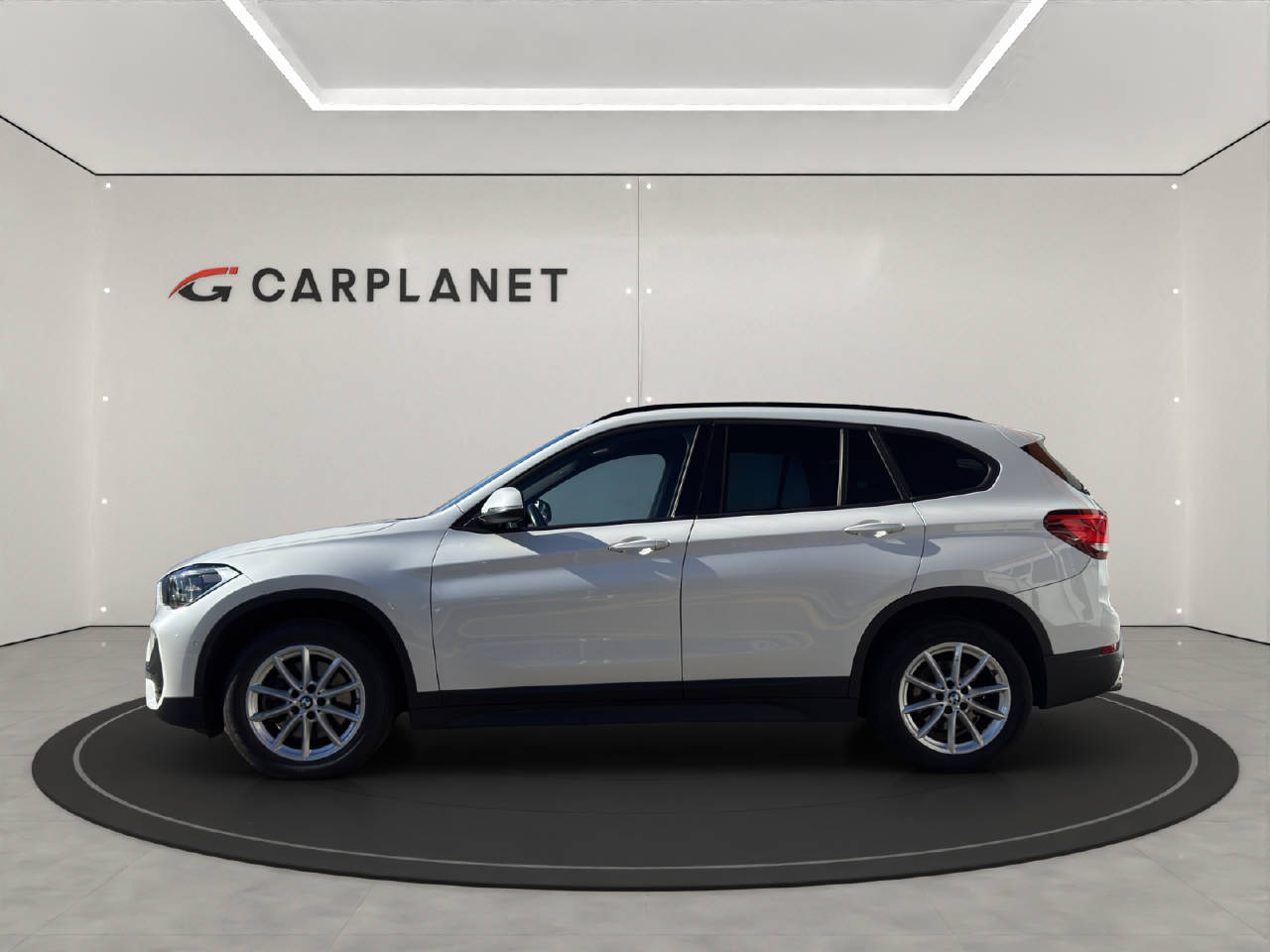 BMW X1 F48 20d xDrive-showroom-element-2