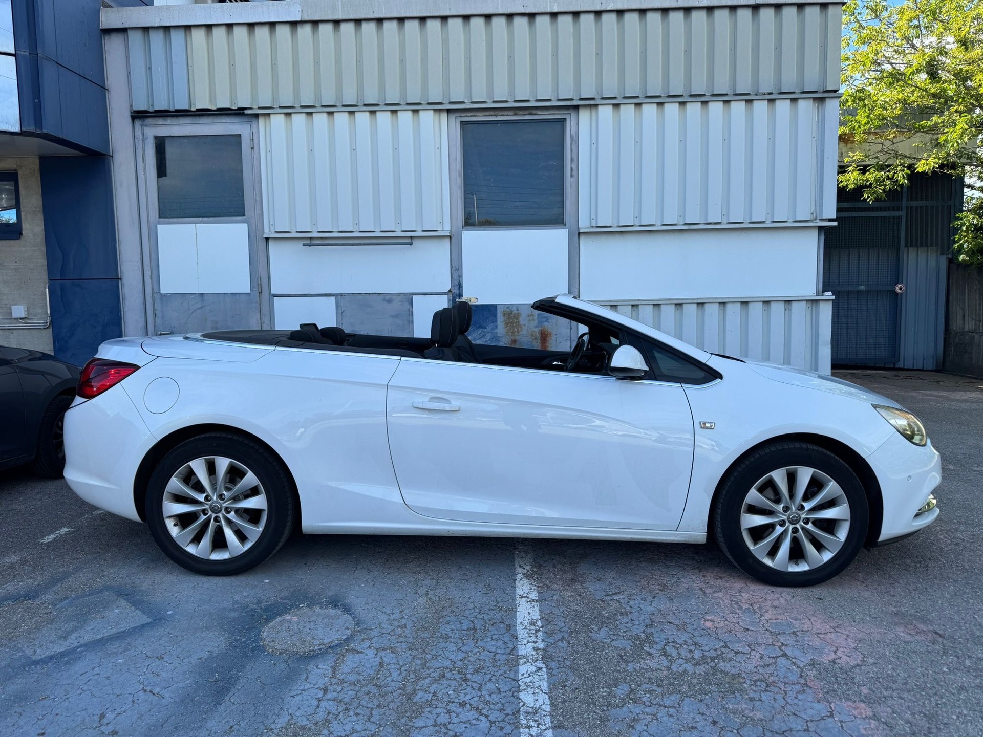 OPEL Cascada 1.6i 16V Cosmo-showroom-element-1