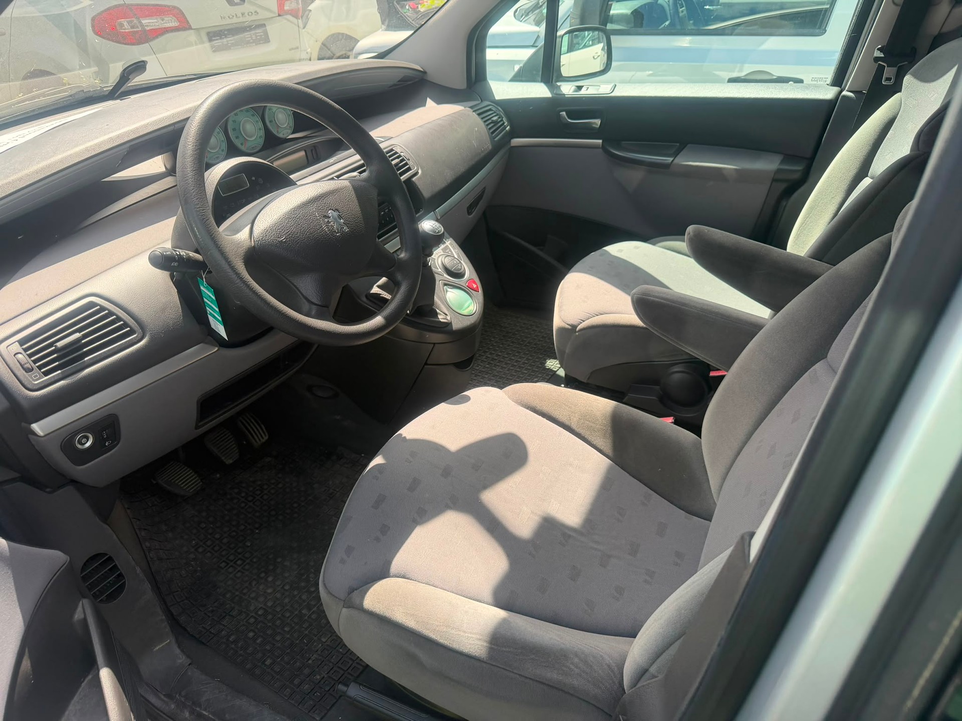 PEUGEOT 807 2.0 16V-image-11