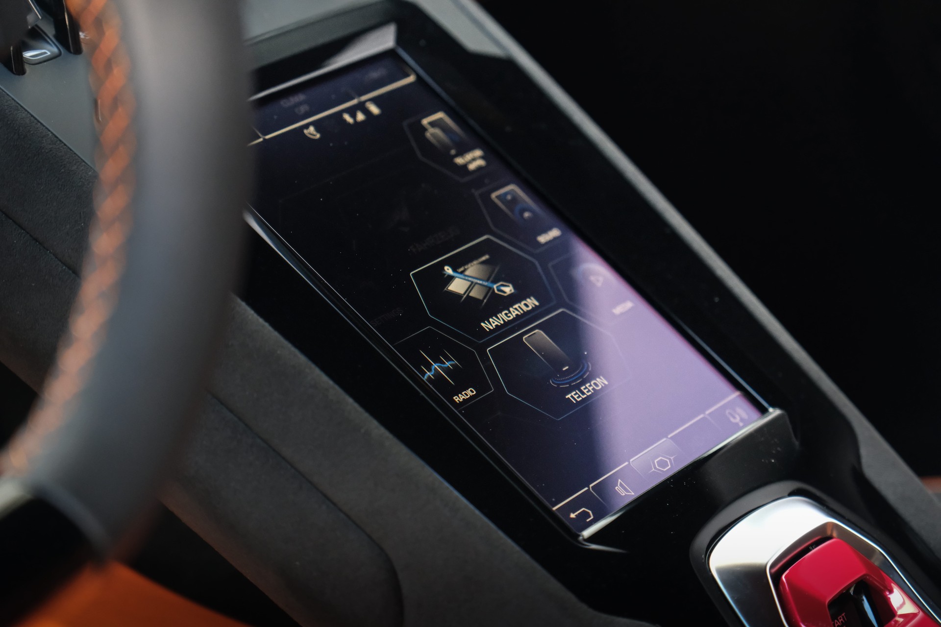 LAMBORGHINI Huracan Tecnica Coupé "viola pasifae"-image-18