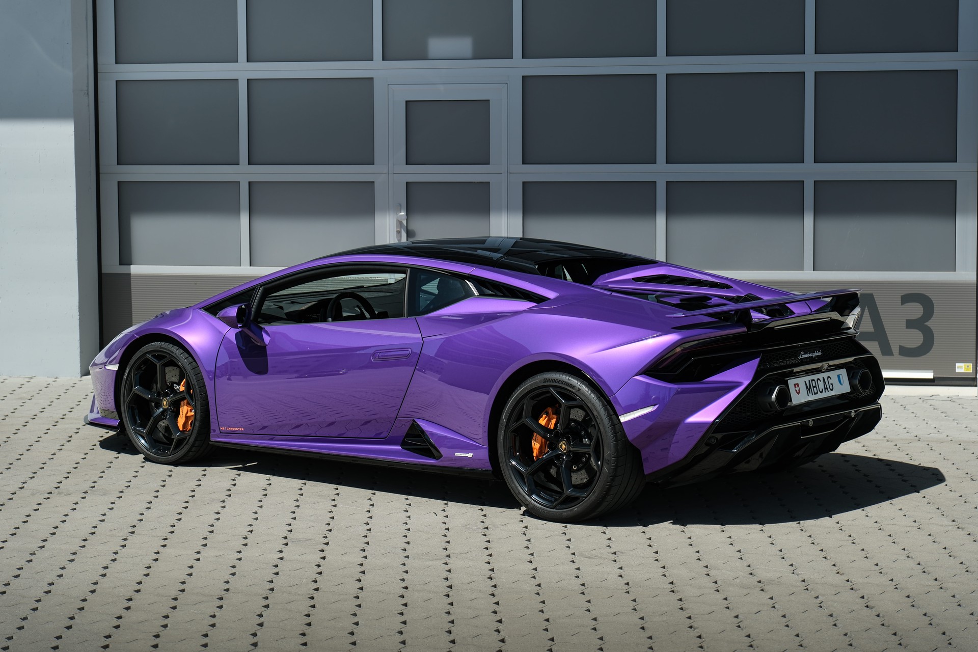 LAMBORGHINI Huracan Tecnica Coupé "viola pasifae"-image-5