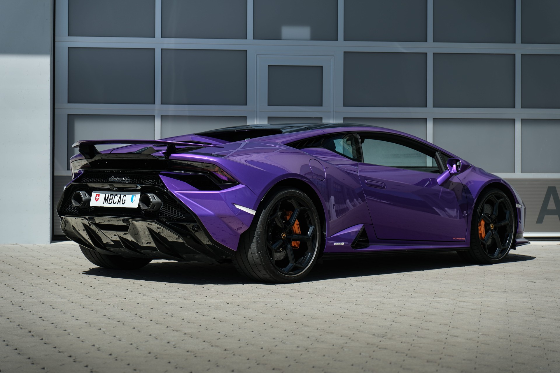 LAMBORGHINI Huracan Tecnica Coupé "viola pasifae"-showroom-element-2