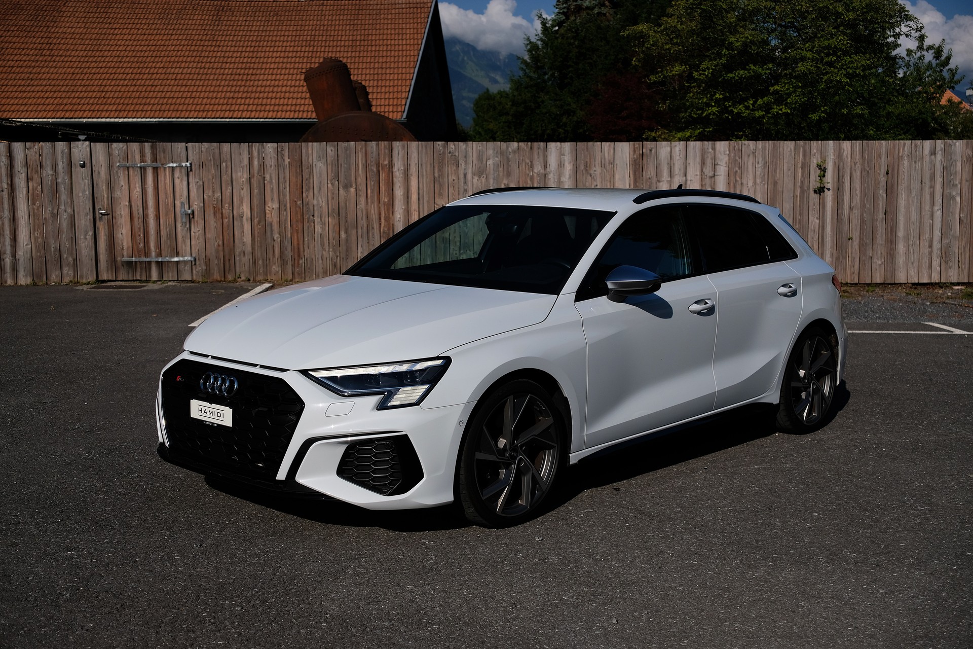 AUDI S3 Sportback 2.0 TFSI quattro S-tronic-showroom-element-2