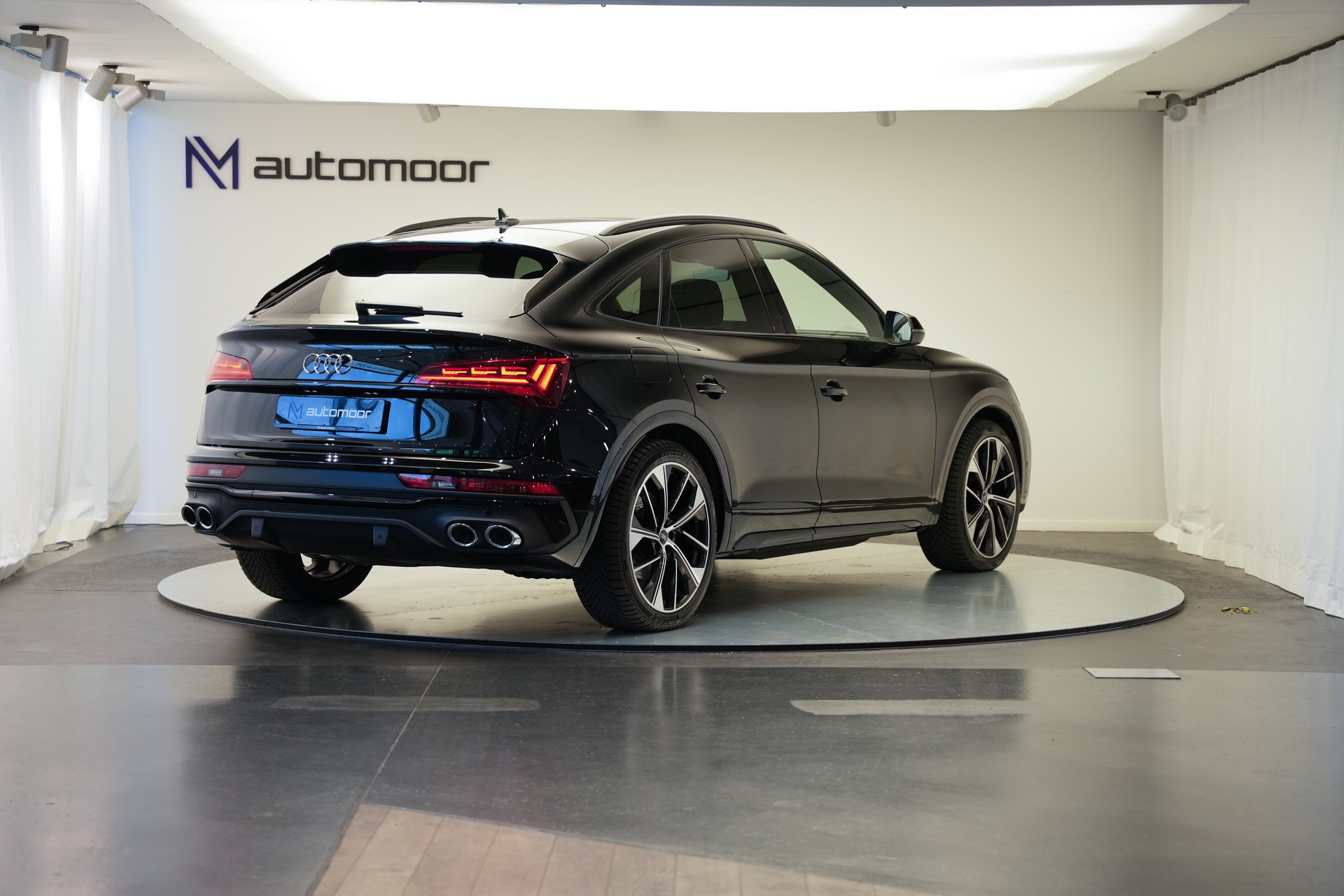 AUDI SQ5 TFSI quattro S-tronic *CH-Fahrzeug* *Panorama* *Luftfahrwerk* *B&O*-image-4