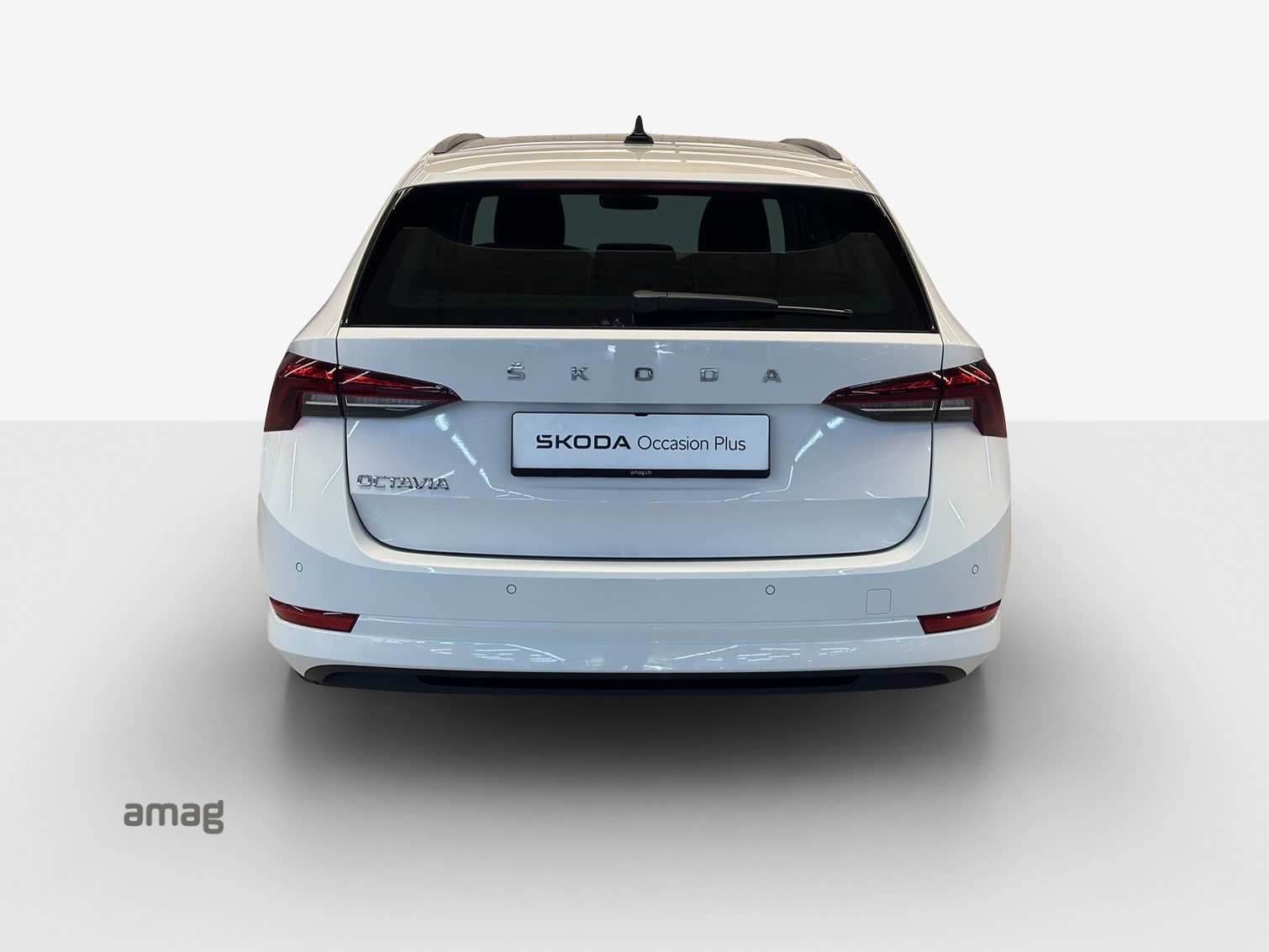 SKODA Octavia Combi 2.0 TDI DSG Ambition-showroom-element-3