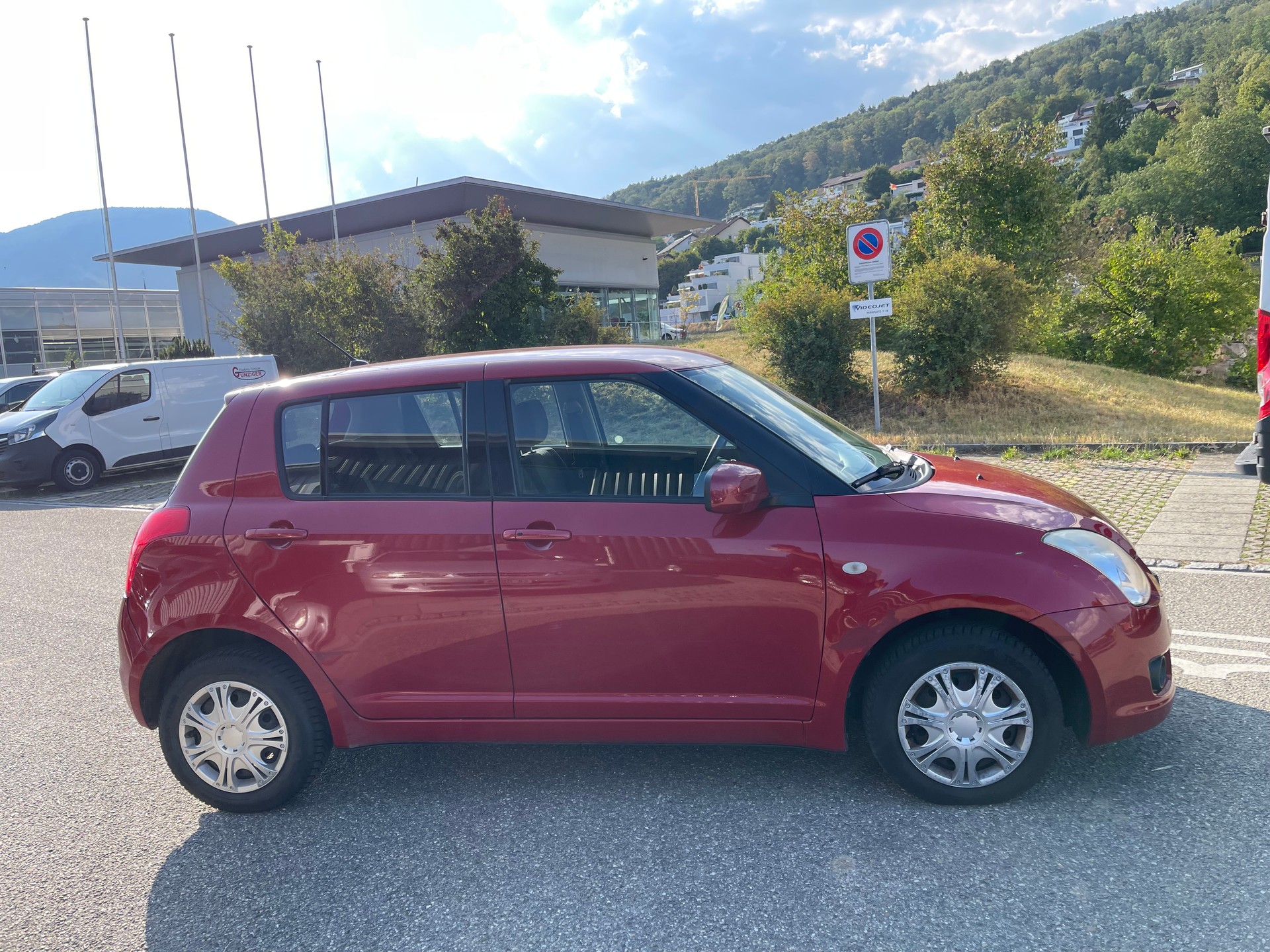 SUZUKI Swift 1.3i 16V GL Top 4x4-image-6