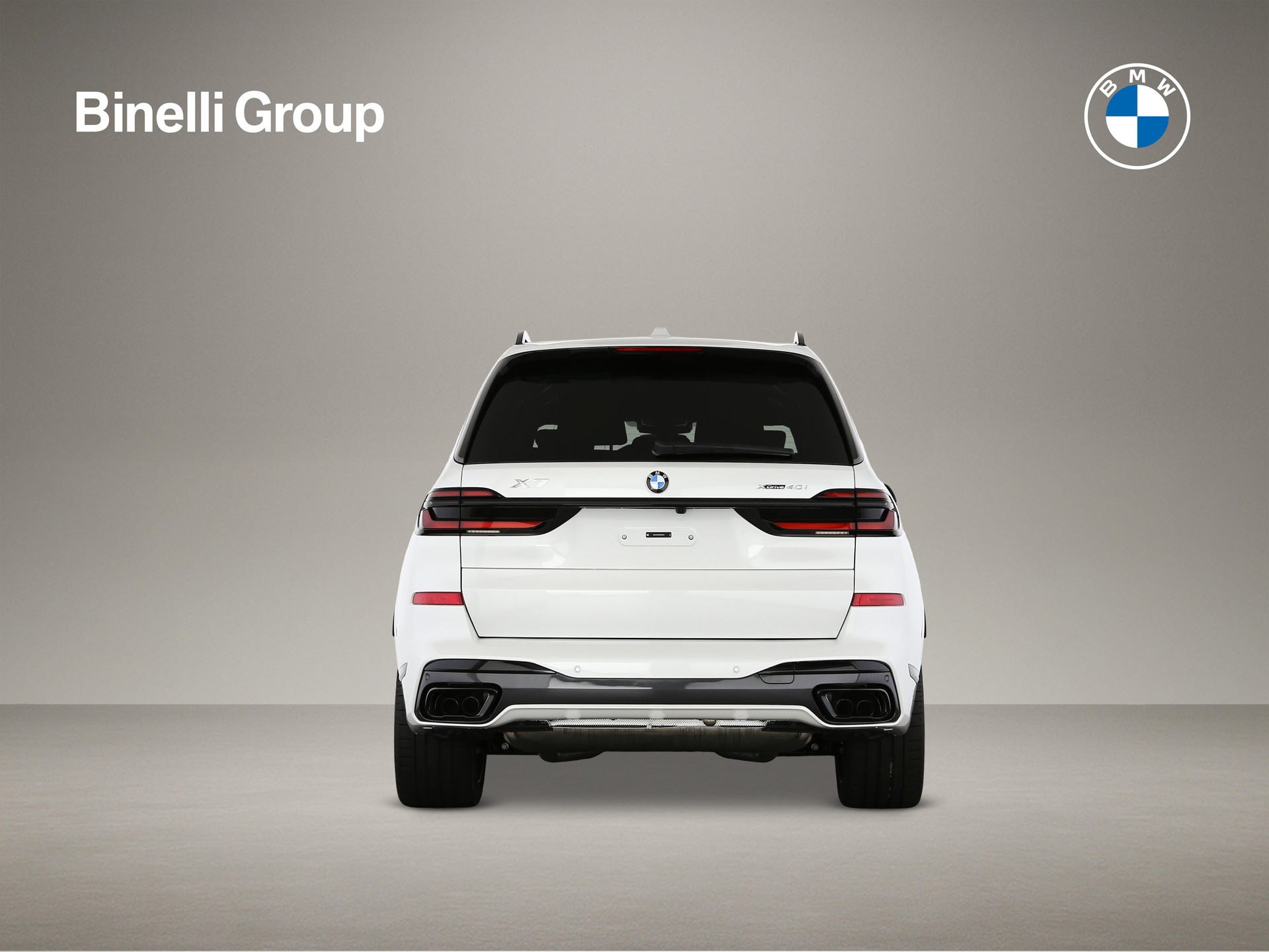 BMW X7 40i xDrive-showroom-element-3