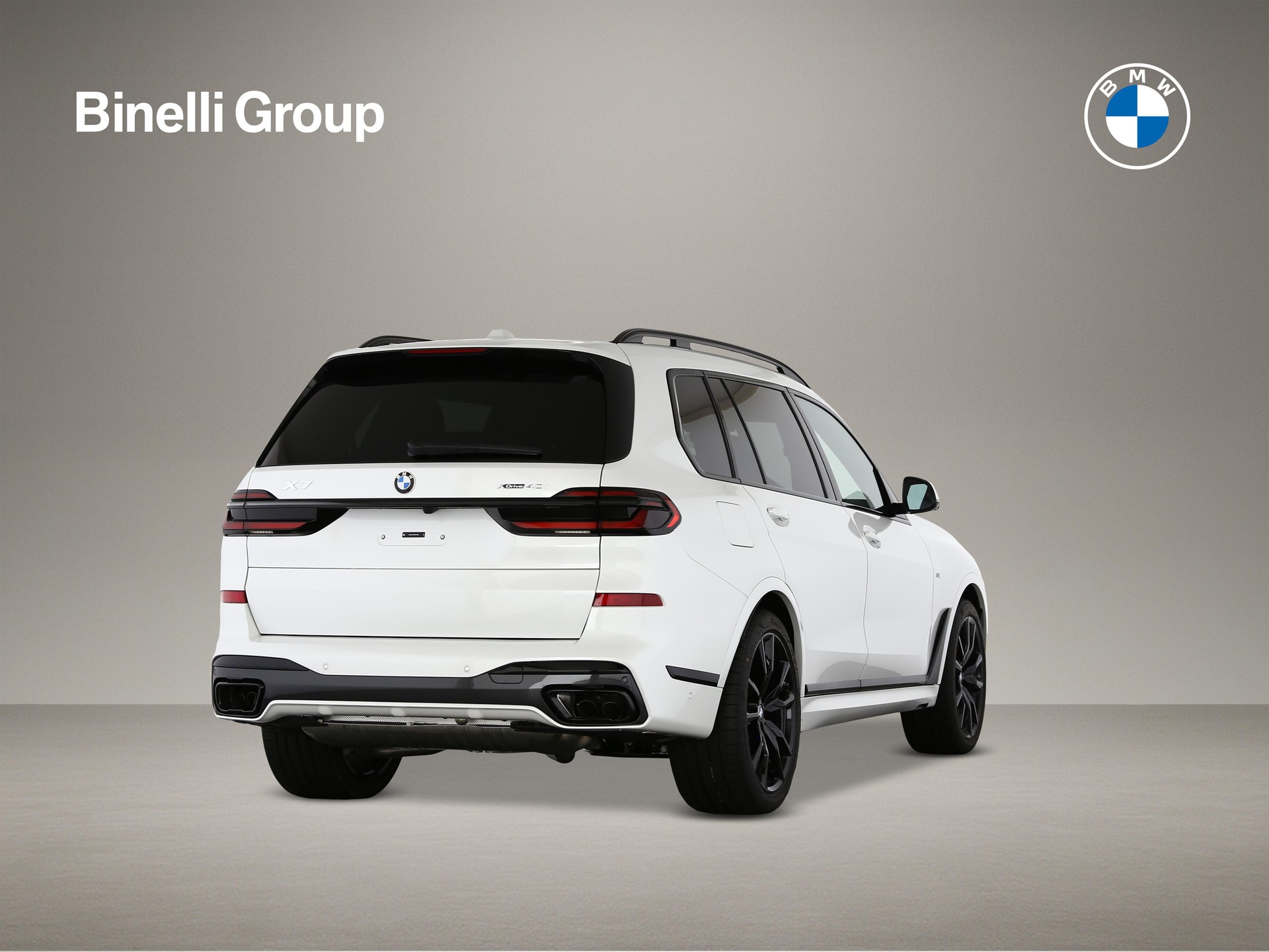 BMW X7 40i xDrive-showroom-element-2