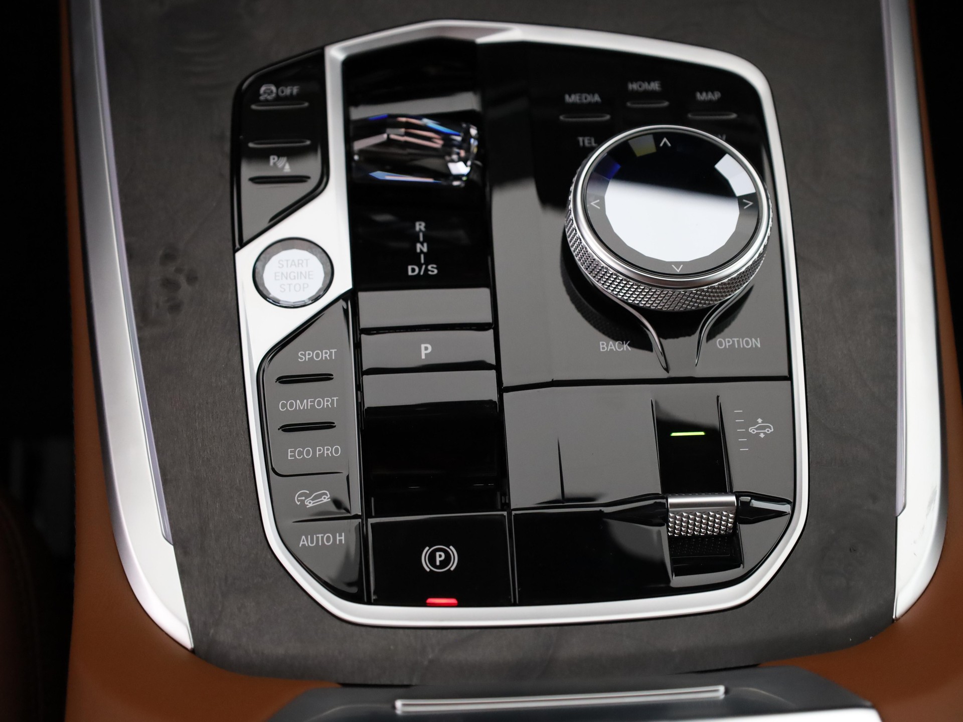BMW X7 40i xDrive-image-18