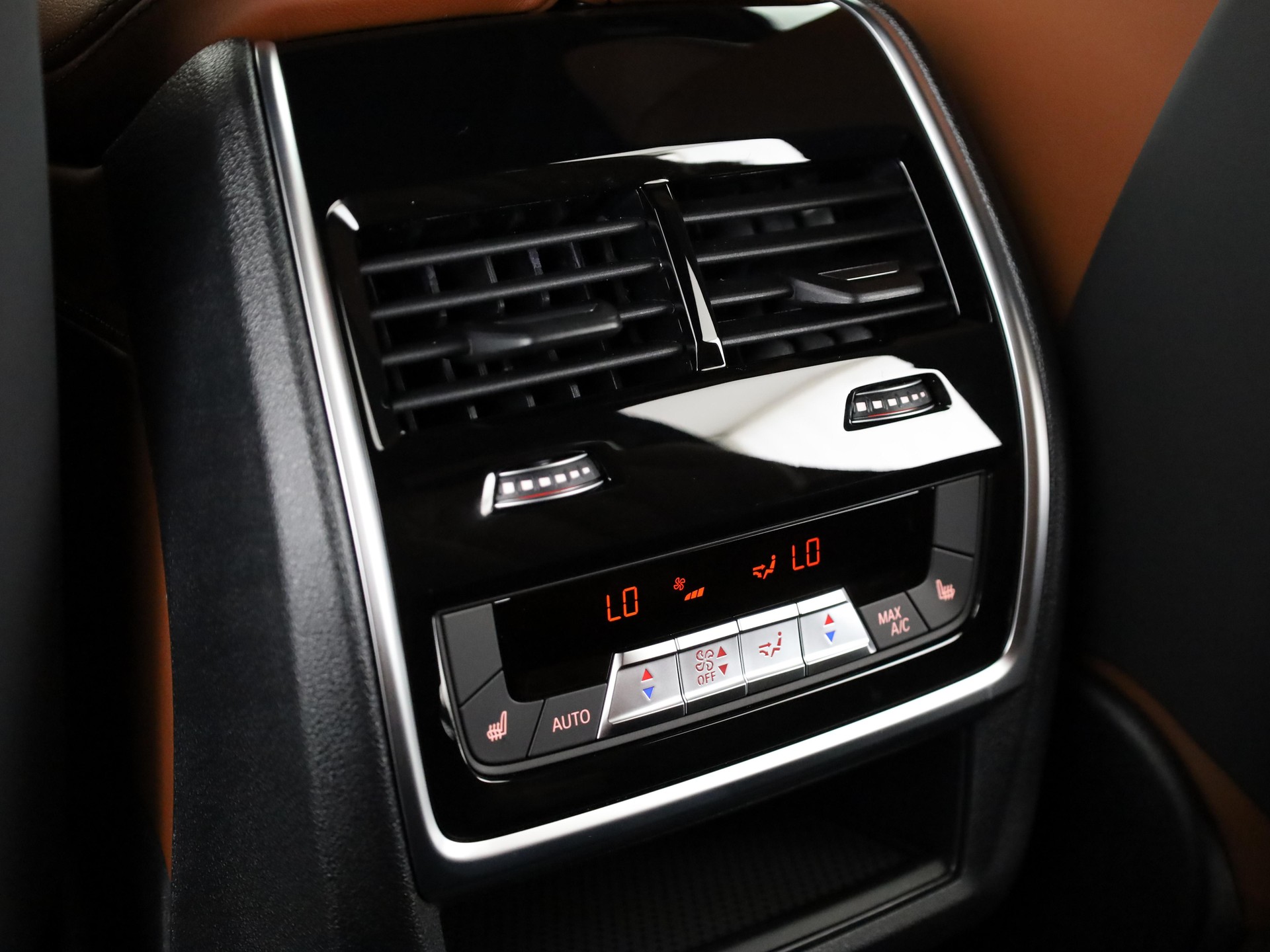 BMW X7 40i xDrive-image-21