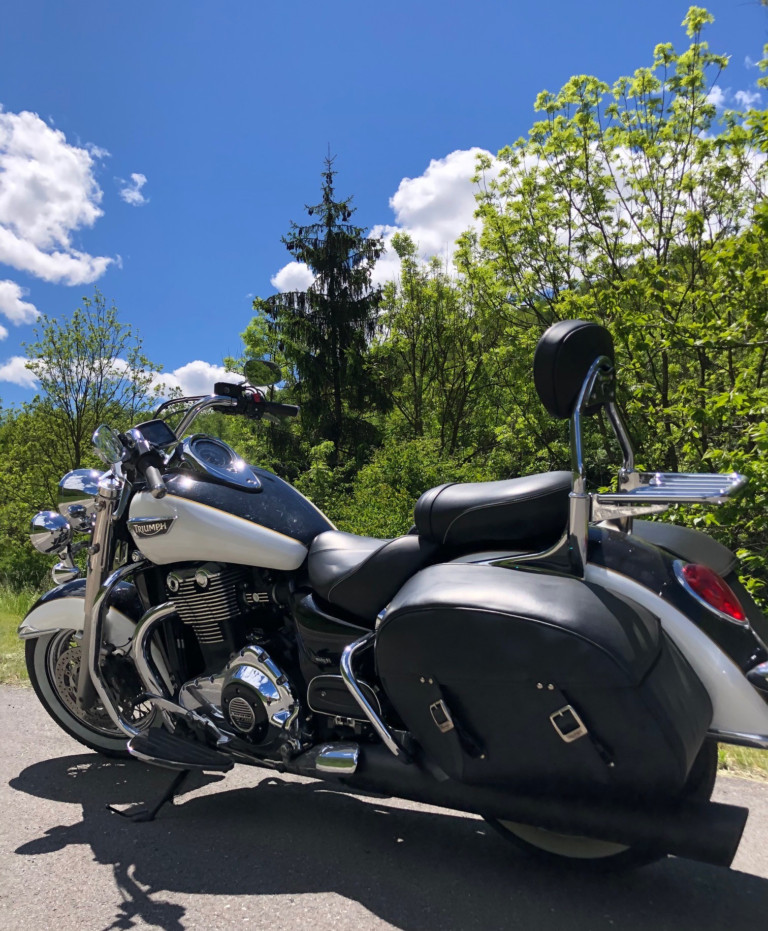 TRIUMPH 1700 LT ABS-image-5