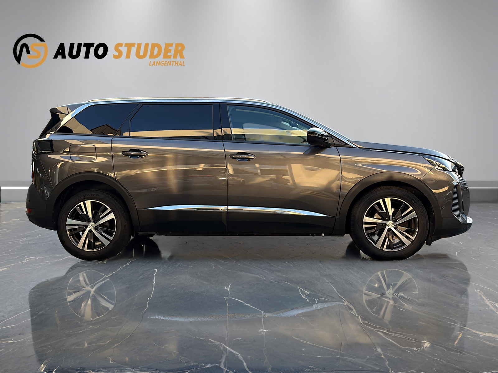 PEUGEOT 5008 1.2 PureTech Allure Pack-image-12