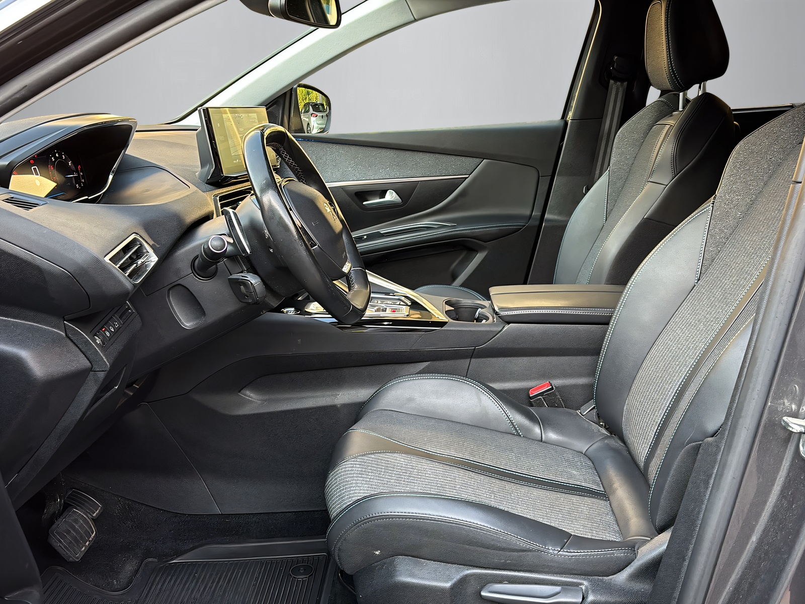 PEUGEOT 5008 1.2 PureTech Allure Pack-showroom-element-2