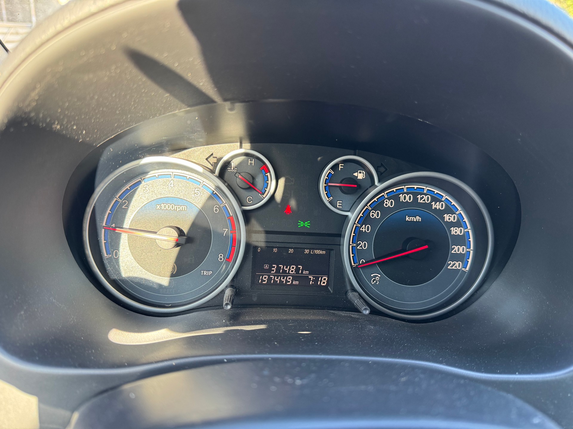 SUZUKI SX4 1.6 16V GL Top Barry 4WD-image-9