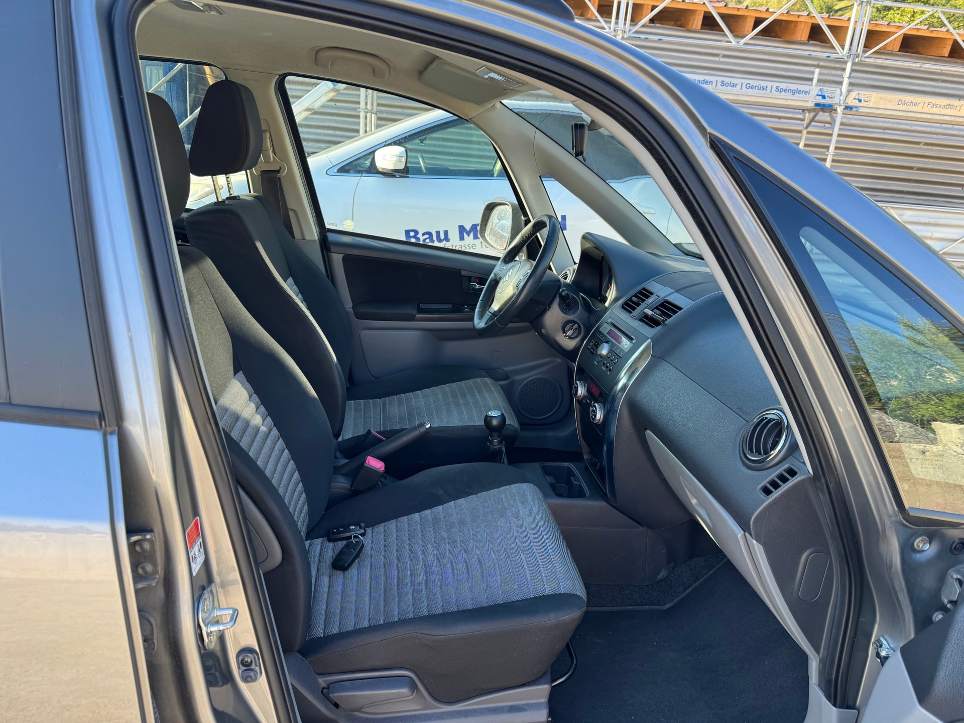 SUZUKI SX4 1.6 16V GL Top Barry 4WD-image-6