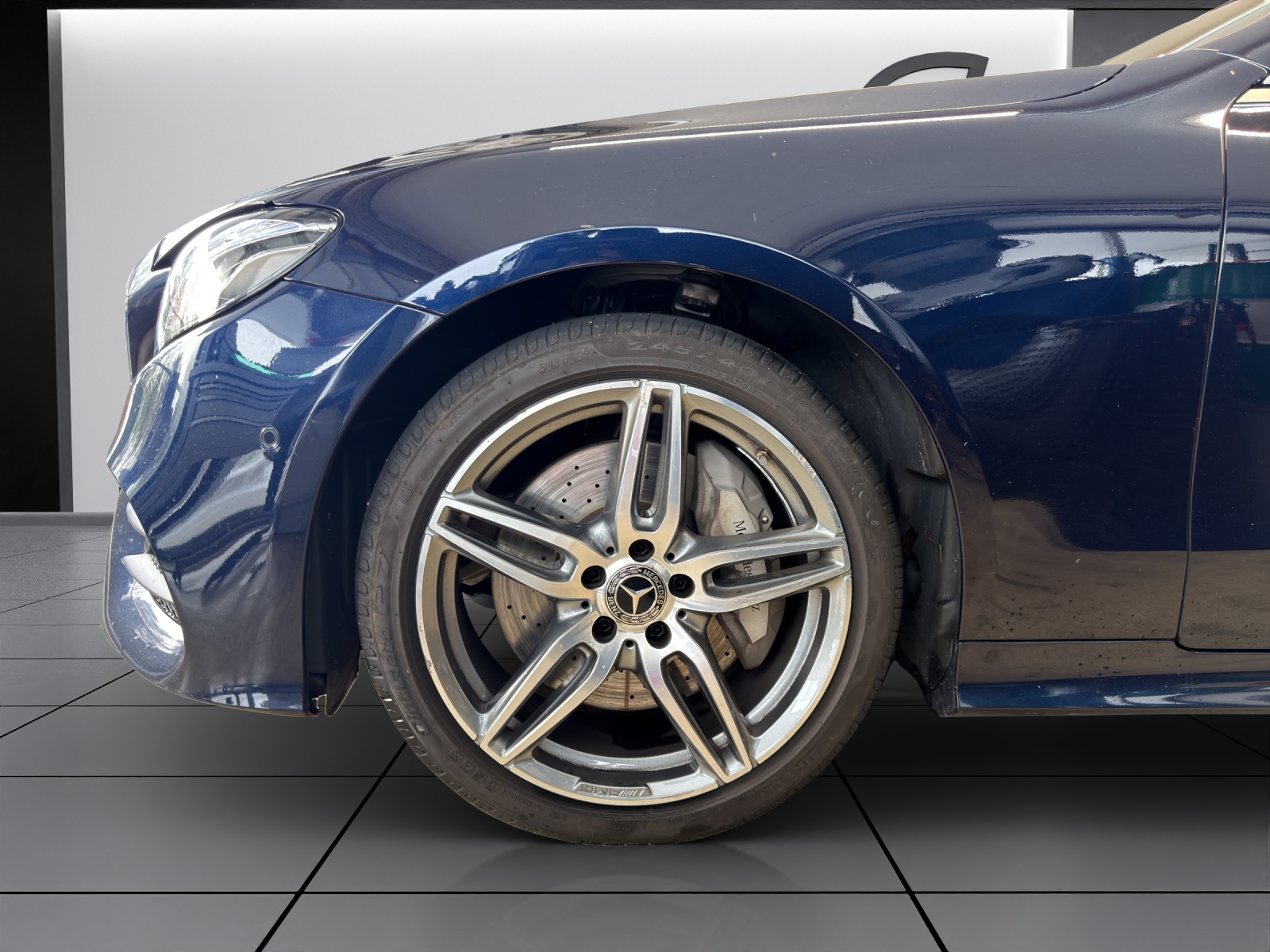 MERCEDES-BENZ E 400 Cabriolet AMG Line 4 Matic 9G-Tronic-image-6