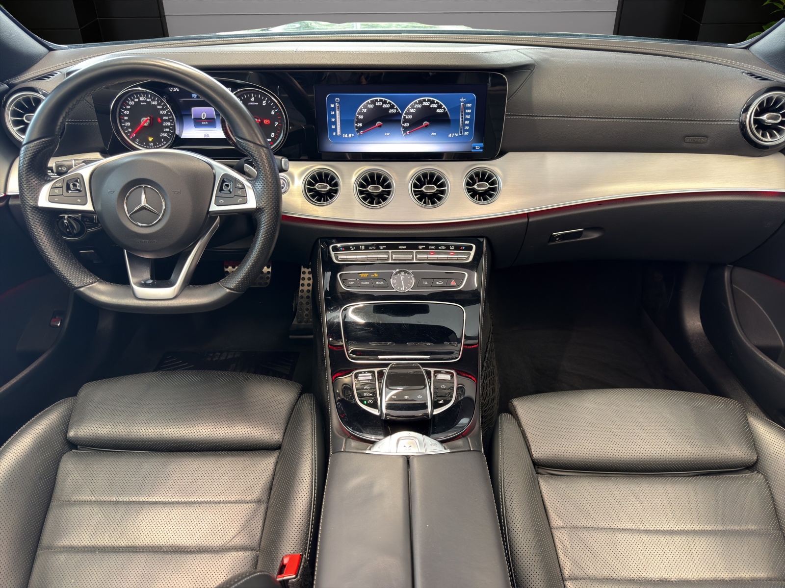 MERCEDES-BENZ E 400 Cabriolet AMG Line 4 Matic 9G-Tronic-image-8
