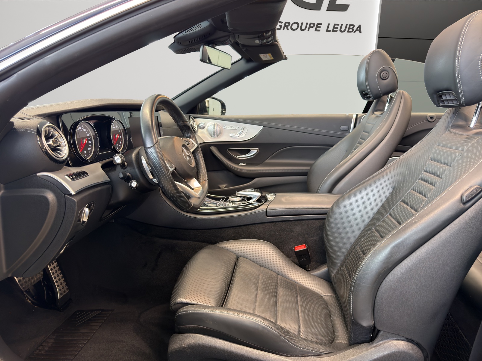 MERCEDES-BENZ E 400 Cabriolet AMG Line 4 Matic 9G-Tronic-image-7