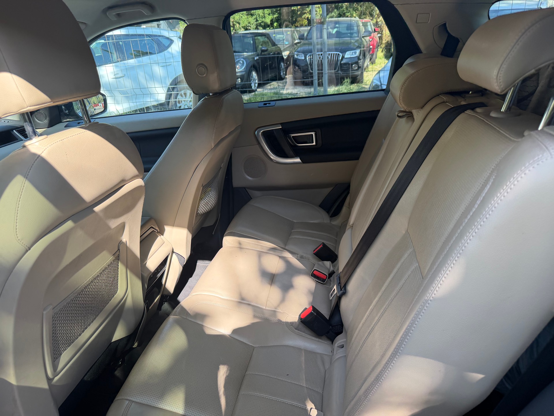 LAND ROVER Discovery Sport 2.0 TD4 HSE AT9-image-6