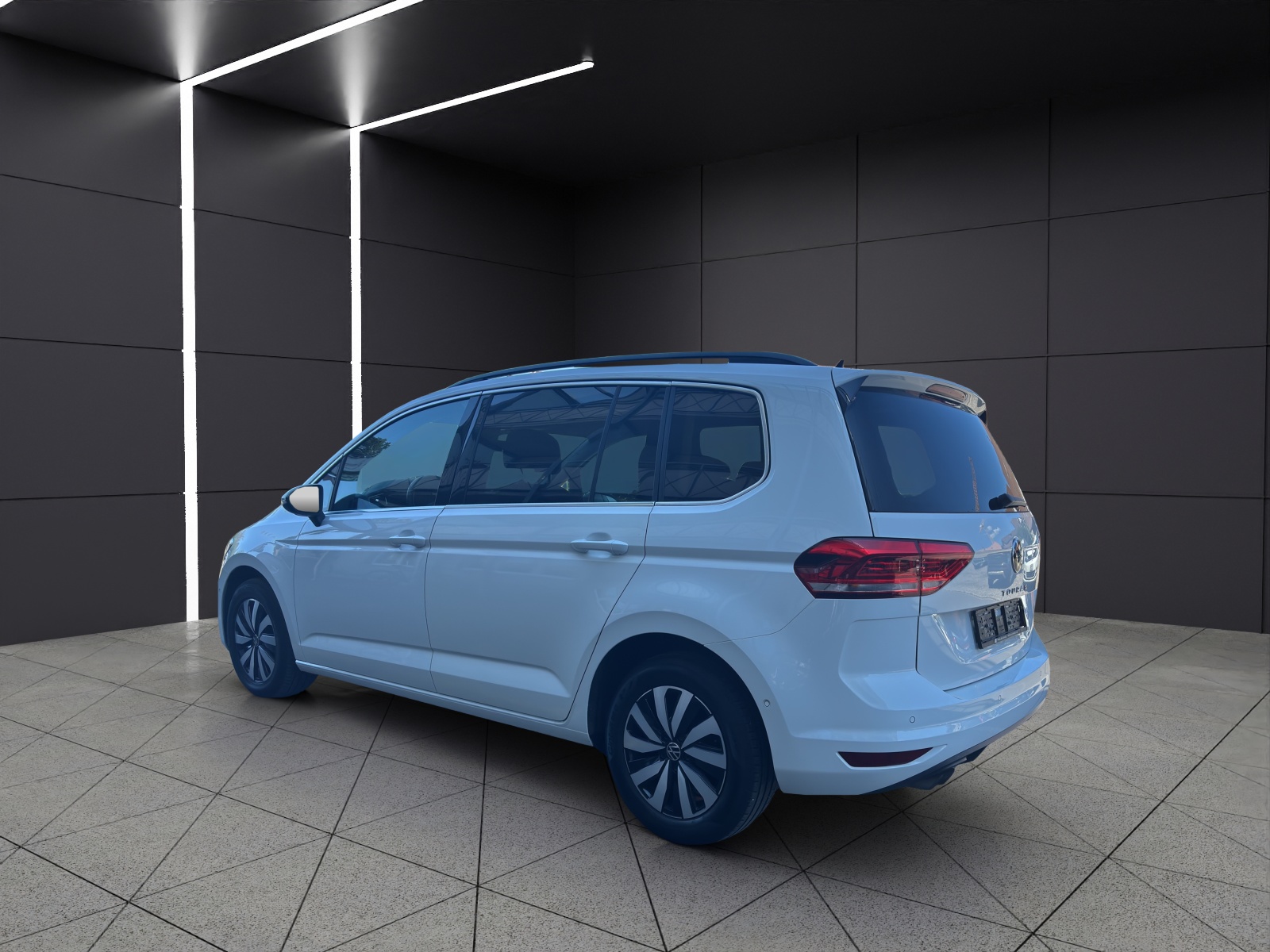 VW Touran 2.0 TDI BlueMotion Technology Comfortline DSG-showroom-element-3