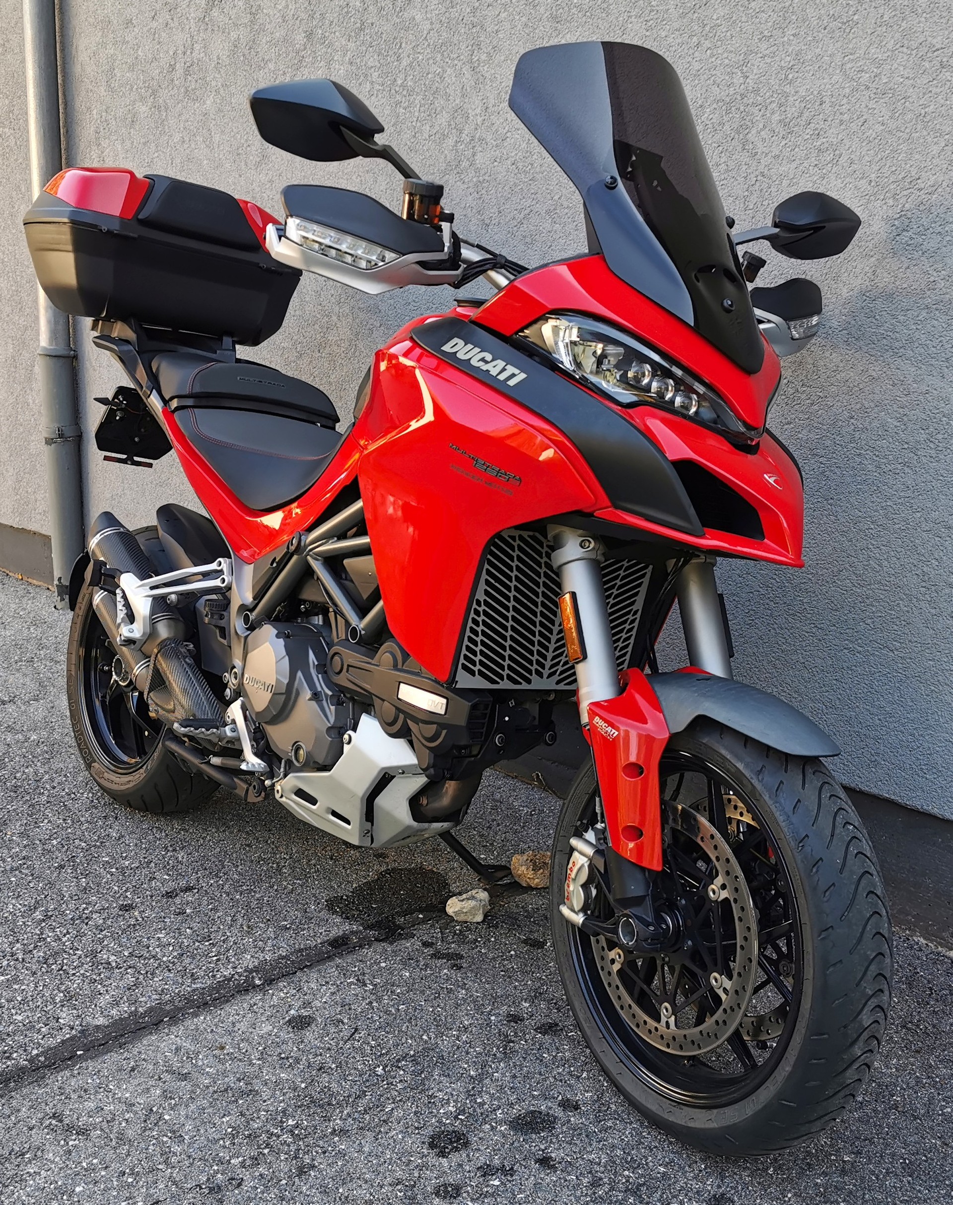 DUCATI Multistrada 1260 S Touring-showroom-element-1