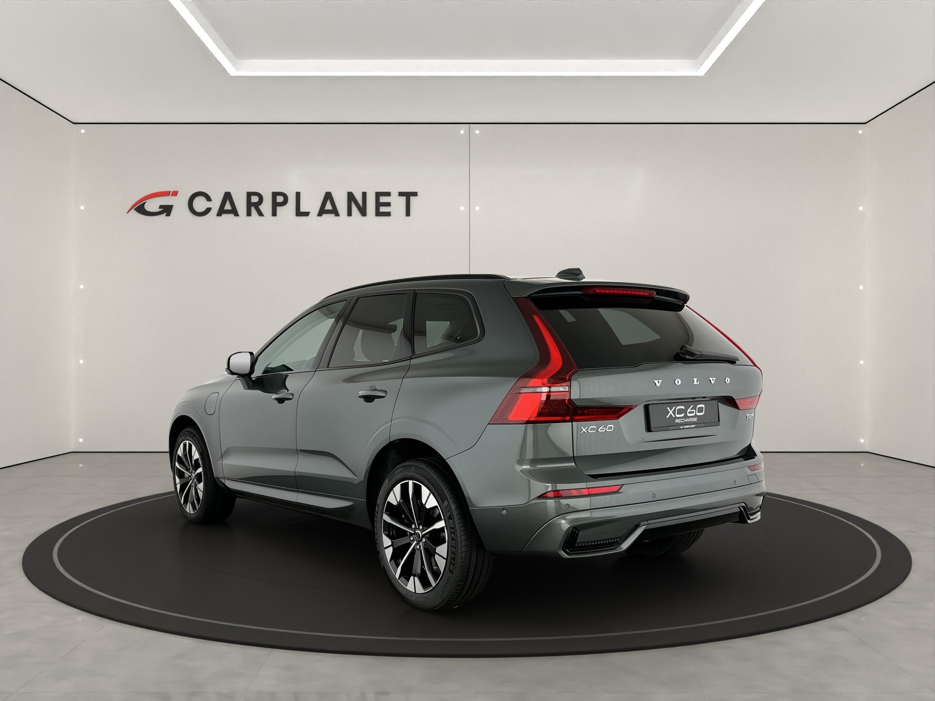 VOLVO XC60 2.0 T8 TE Ultra Dark eAWD-showroom-element-3