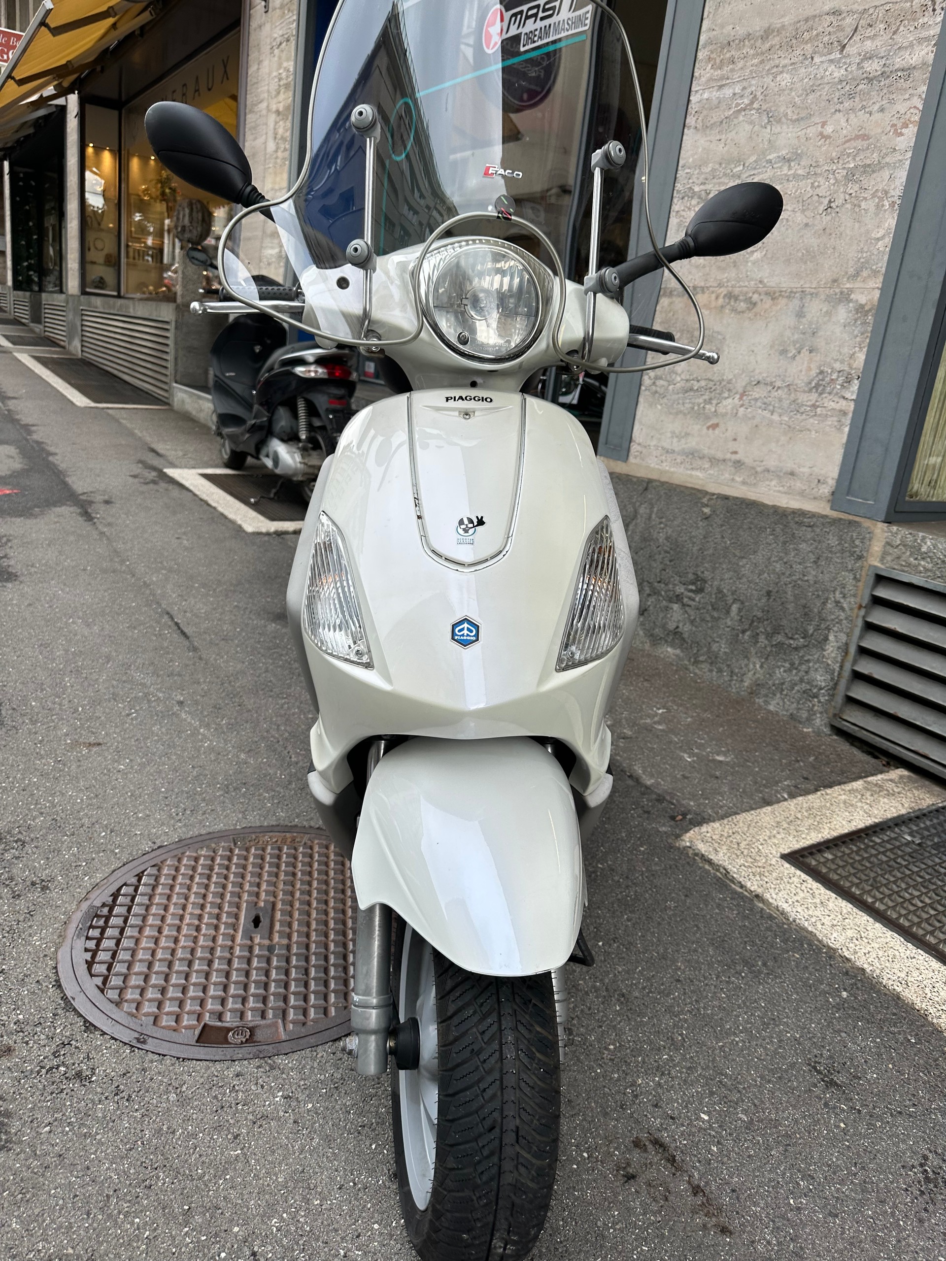 PIAGGIO Fly 125 4-T-image-1