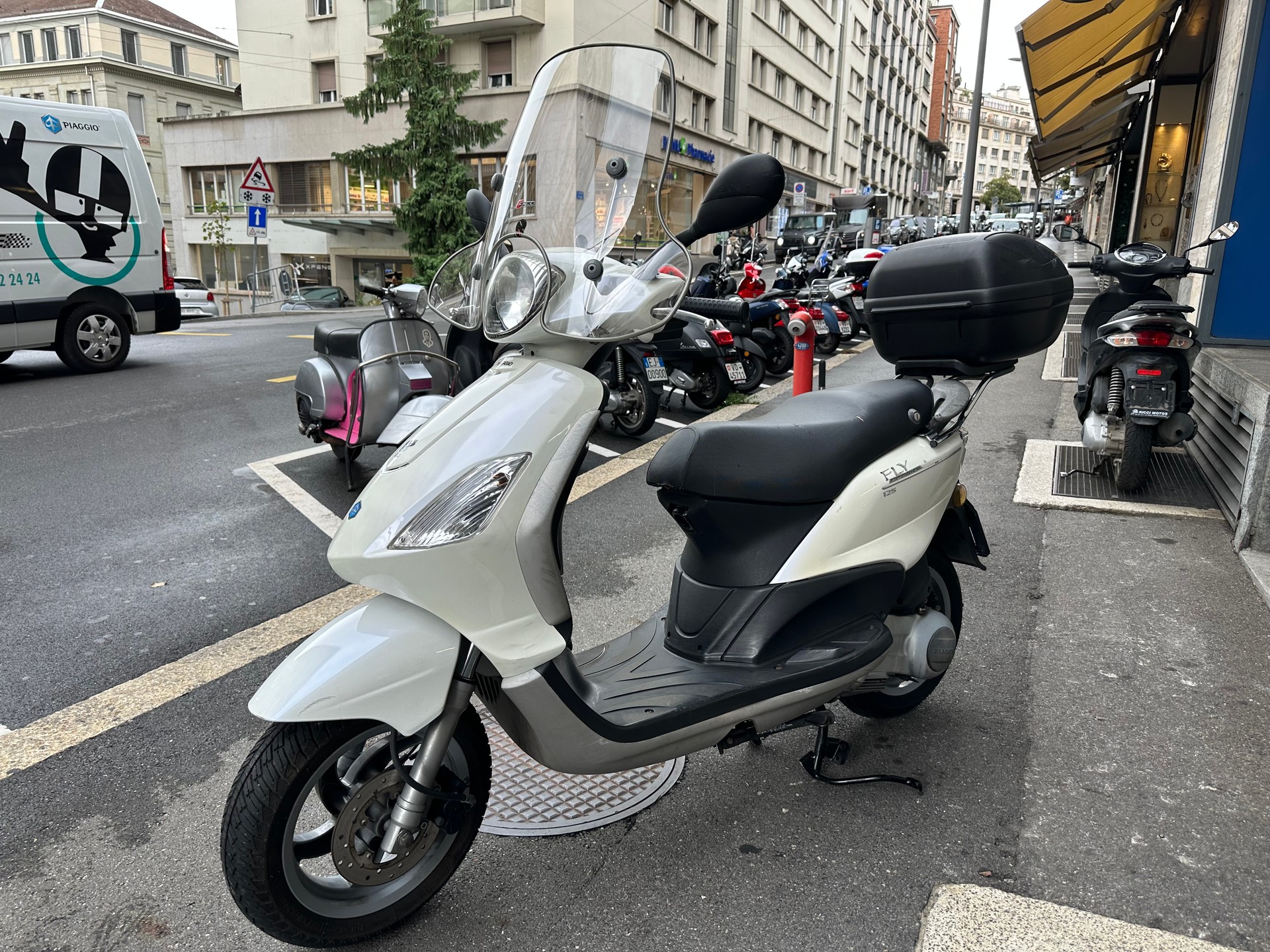 PIAGGIO Fly 125 4-T-image-2