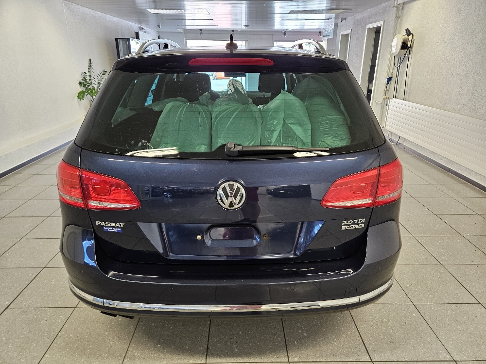 VW Passat Variant 2.0 TDI BMT Cup 4Motion-image-5
