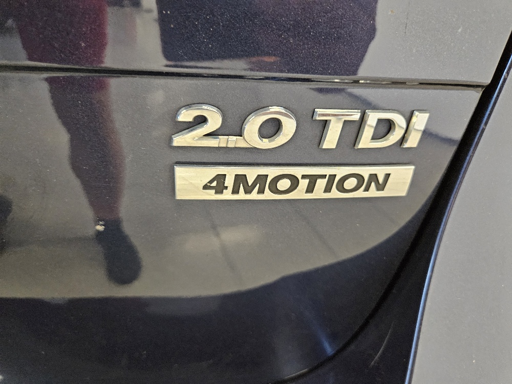 VW Passat Variant 2.0 TDI BMT Cup 4Motion-image-15