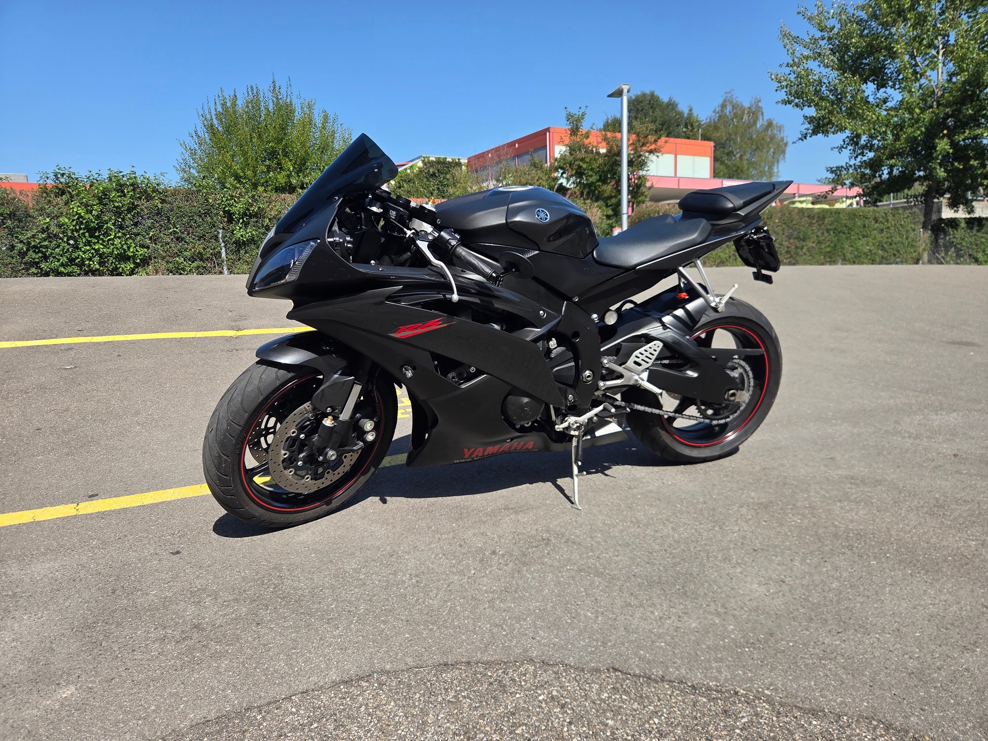 YAMAHA YZF-R6-image-0