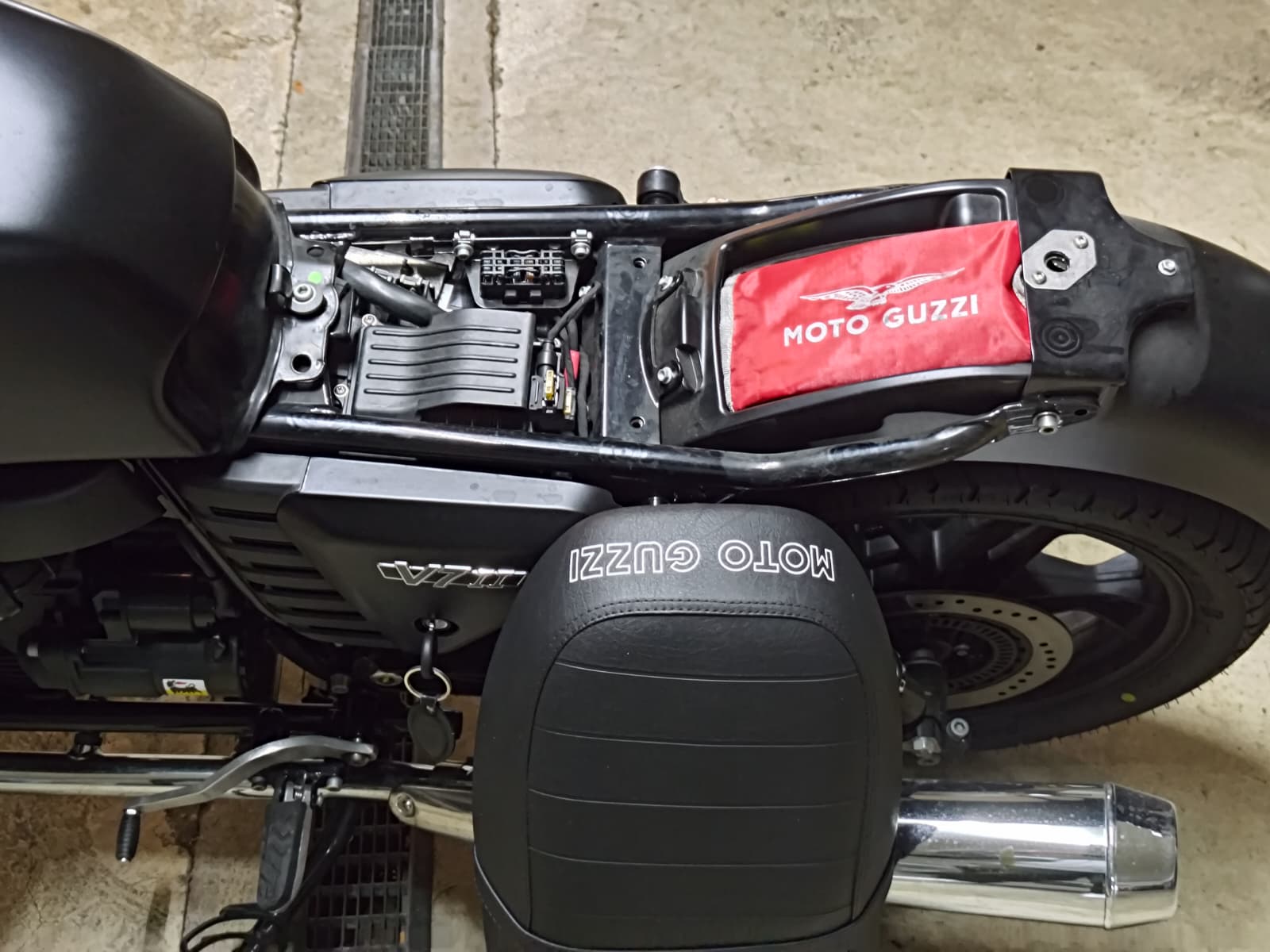 MOTO GUZZI V7 II Stone 750 A-image-8