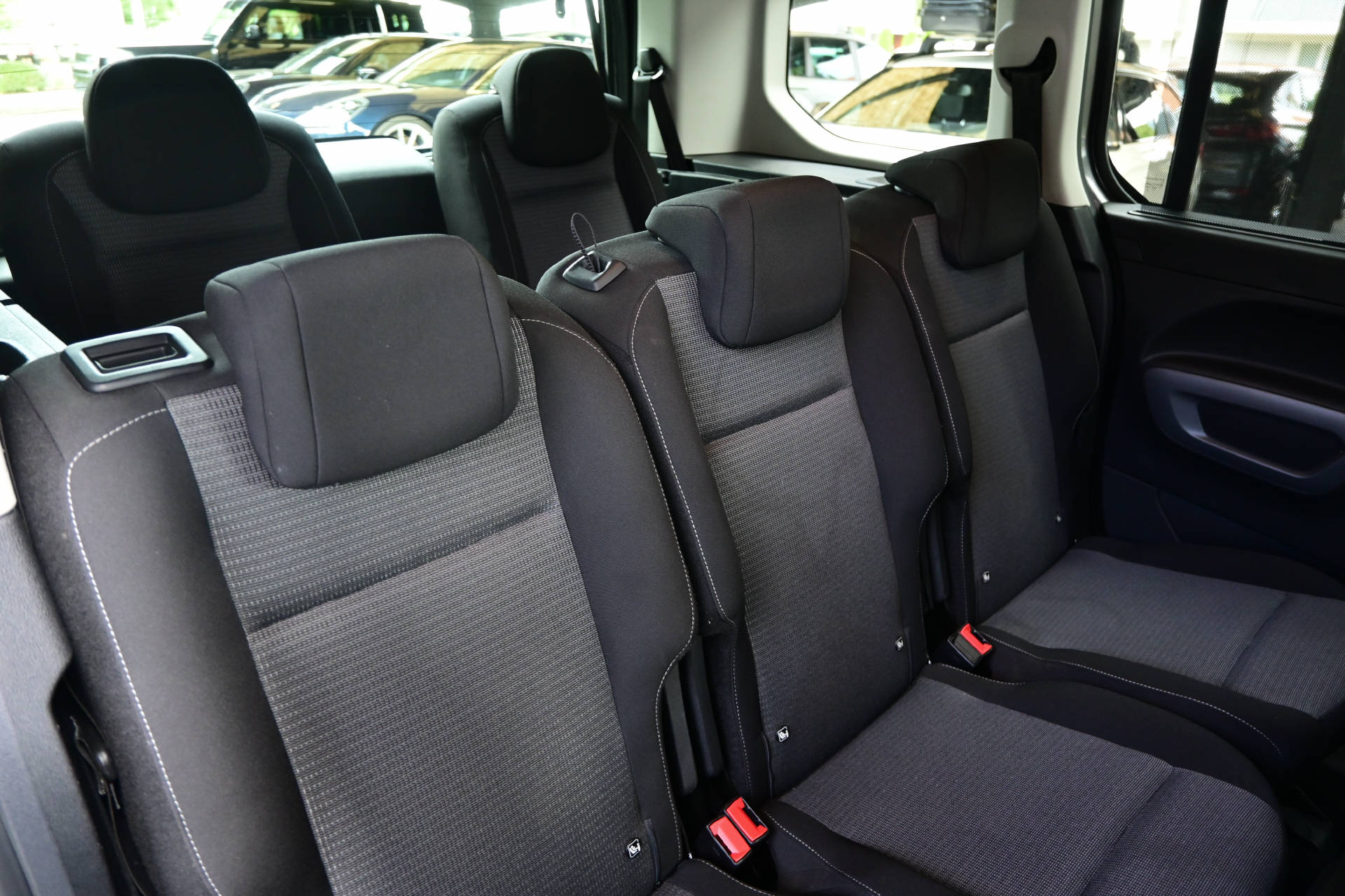 TOYOTA Proace City Verso L1 1.5 HDi Trend *7Plätzer*AHK*Werksgarantie bis 08/30*-image-23