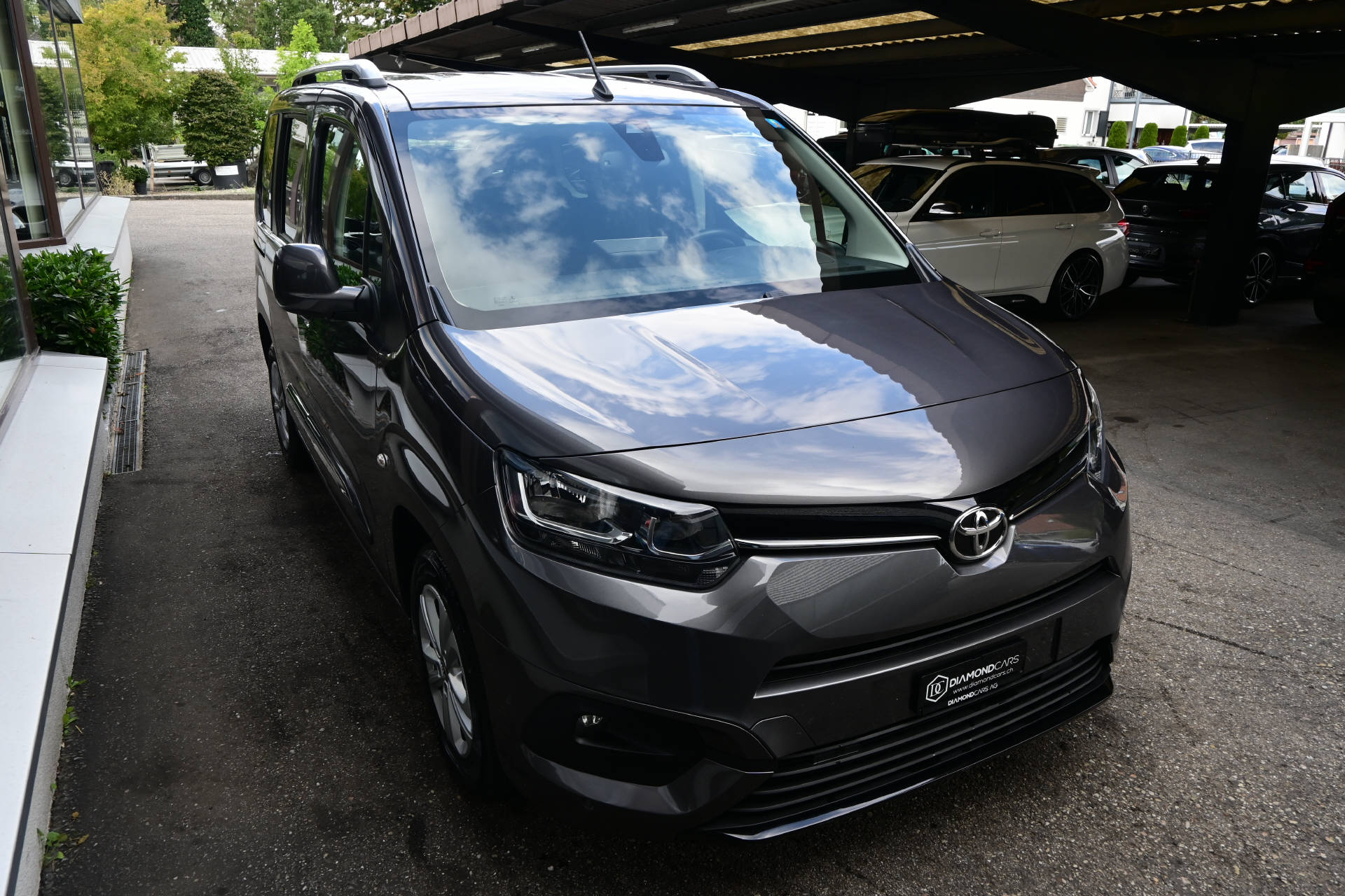 TOYOTA Proace City Verso L1 1.5 HDi Trend *7Plätzer*AHK*Werksgarantie bis 08/30*-showroom-element-2