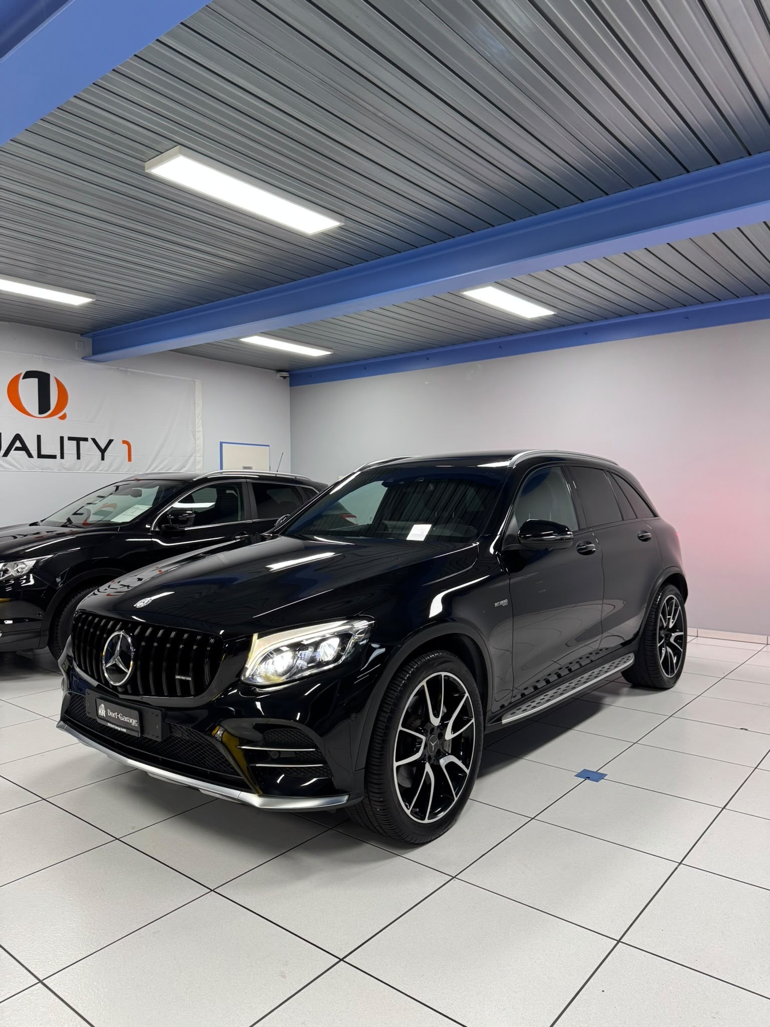 MERCEDES-BENZ GLC 43 AMG 4Matic 9G-Tronic-showroom-element-2