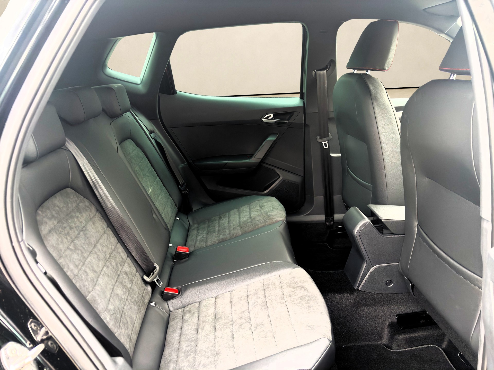 SEAT Arona 1.0 TSI Eco❗FR DSG❗ ✅CH-Fahrzeug & 8-fach bereift auf Alu✅-image-14