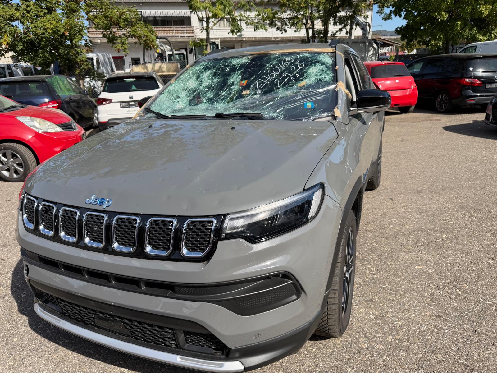JEEP Compass 1.3 T PHEV Limited AWD-showroom-element-1