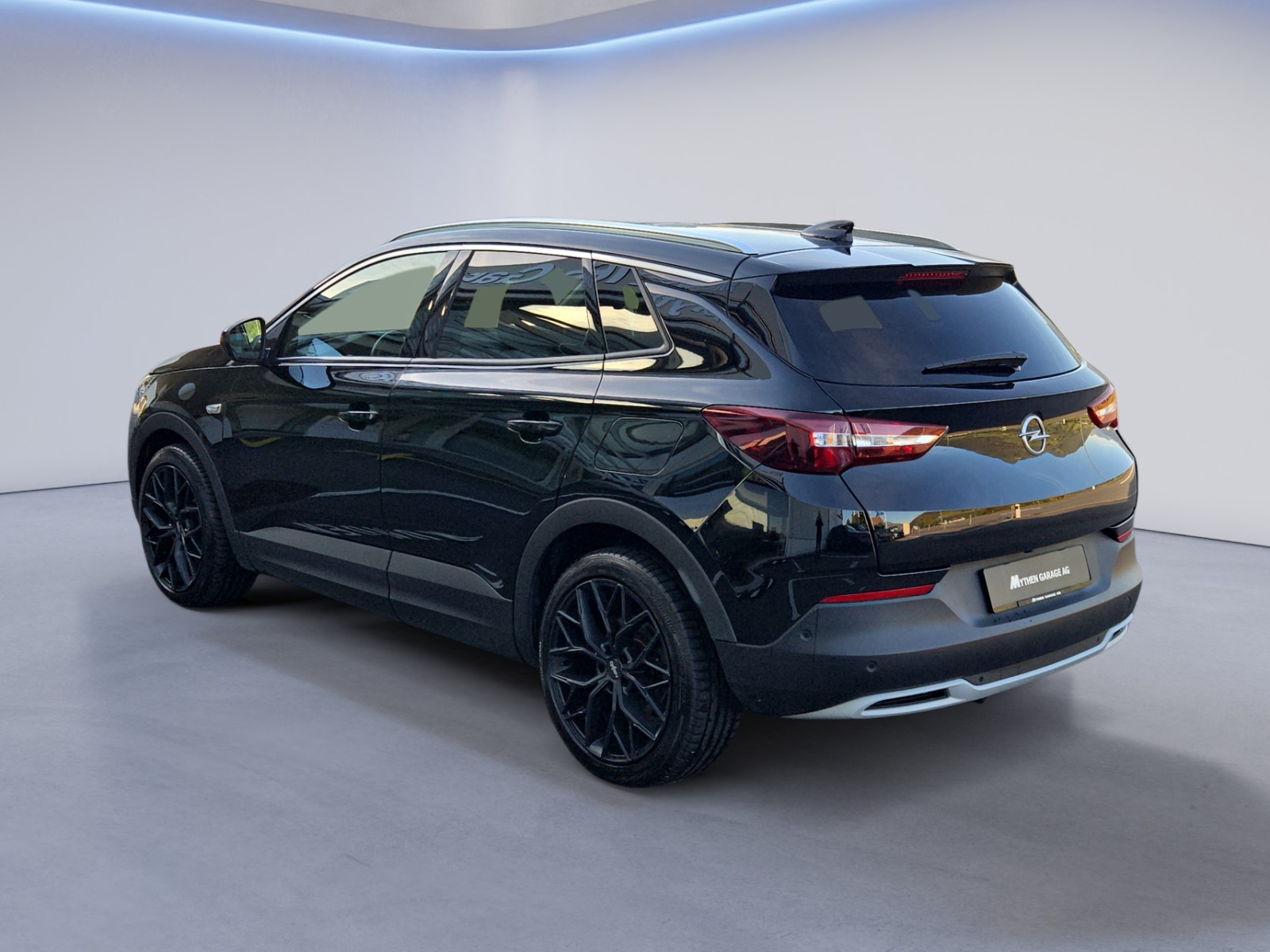 OPEL Grandland X 1.6 T PHEV Excellence-showroom-element-2