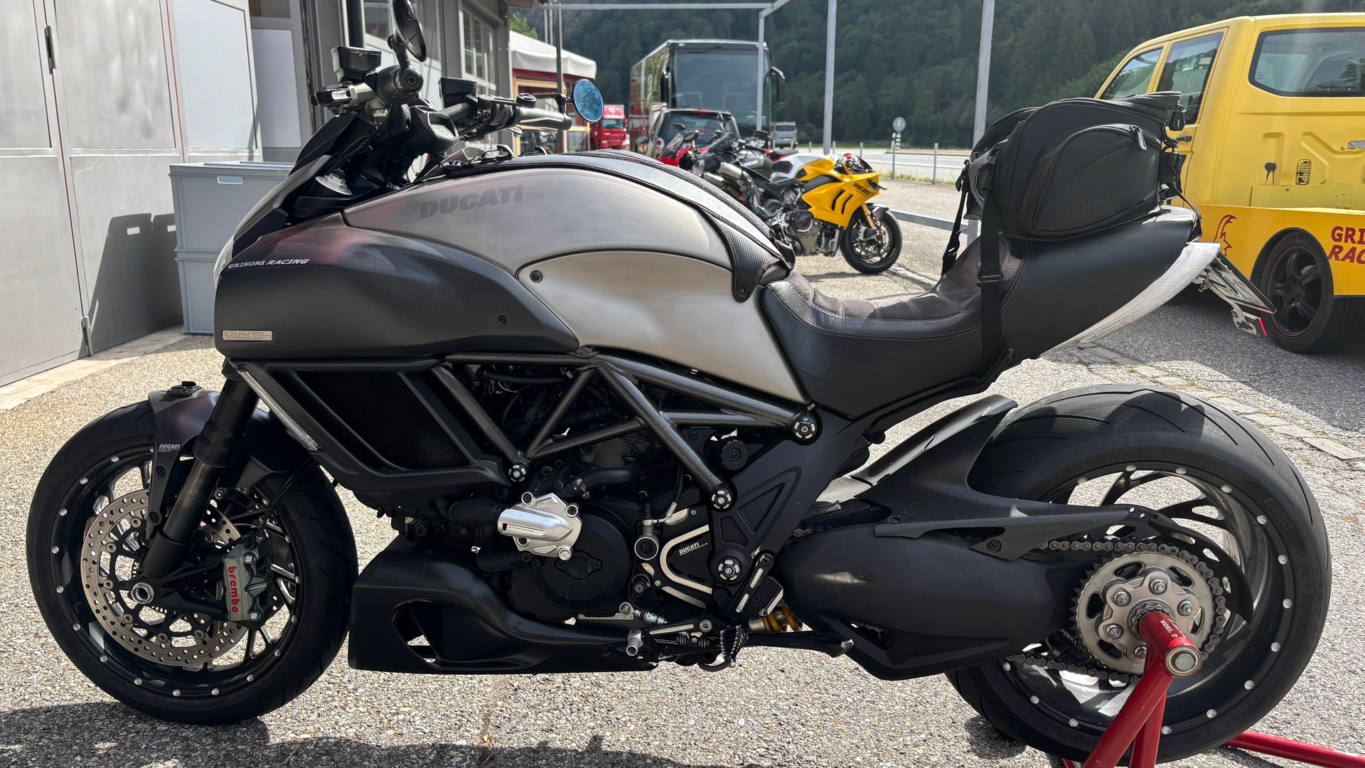 DUCATI Diavel 1200 Titanium-image-1