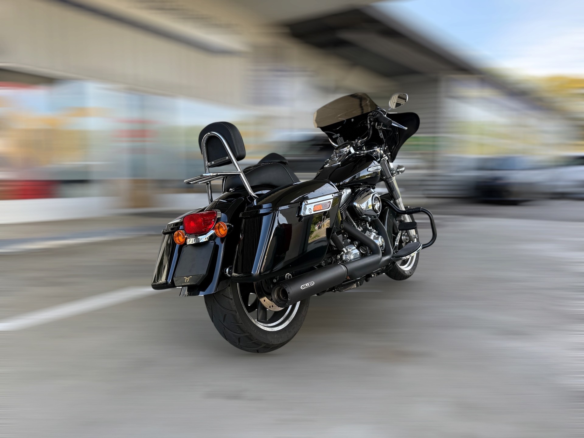 HARLEY-DAVIDSON FLD Dyna Switchback ABS-image-11
