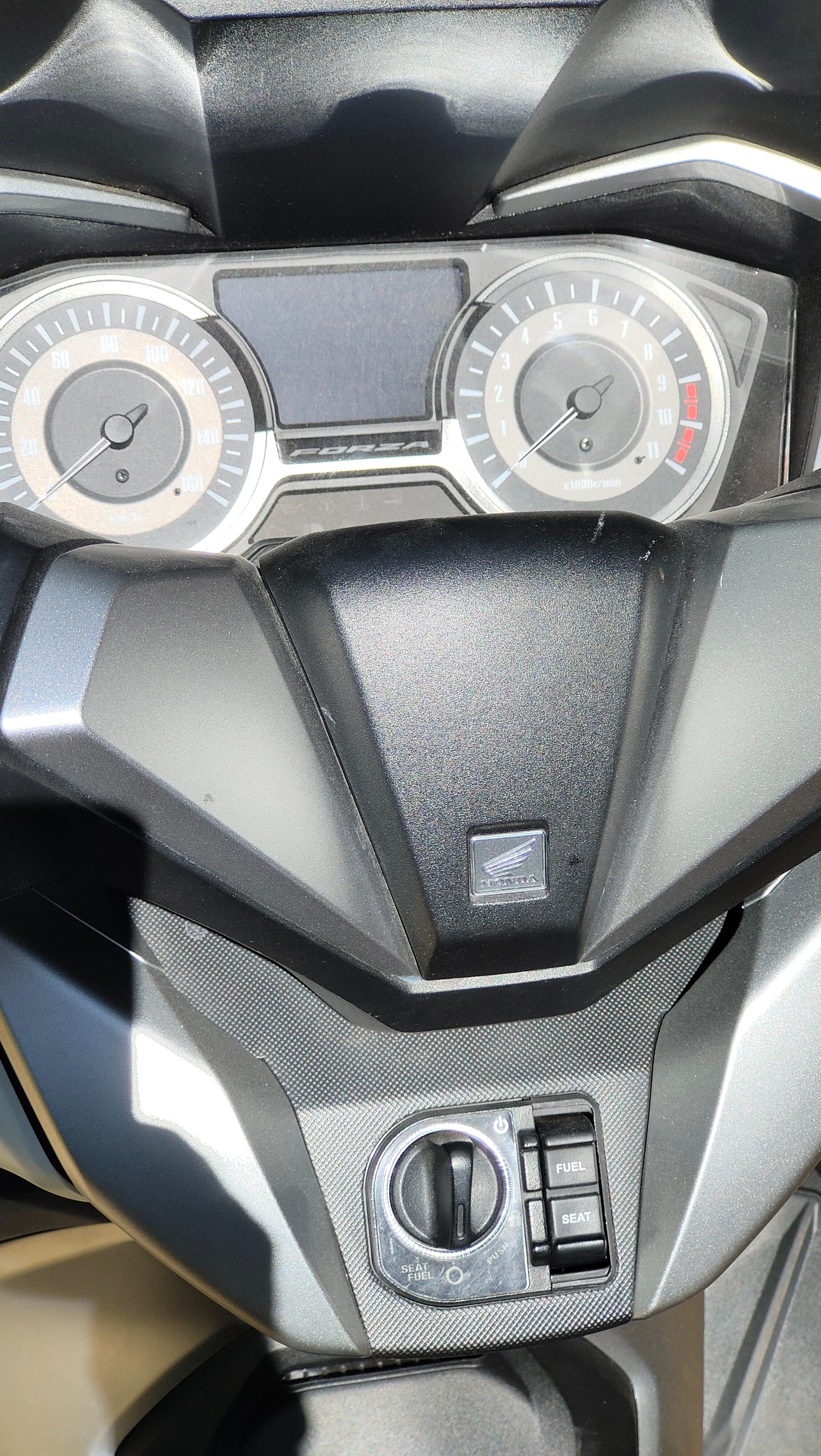 HONDA NSS 300 Forza ABS-image-2