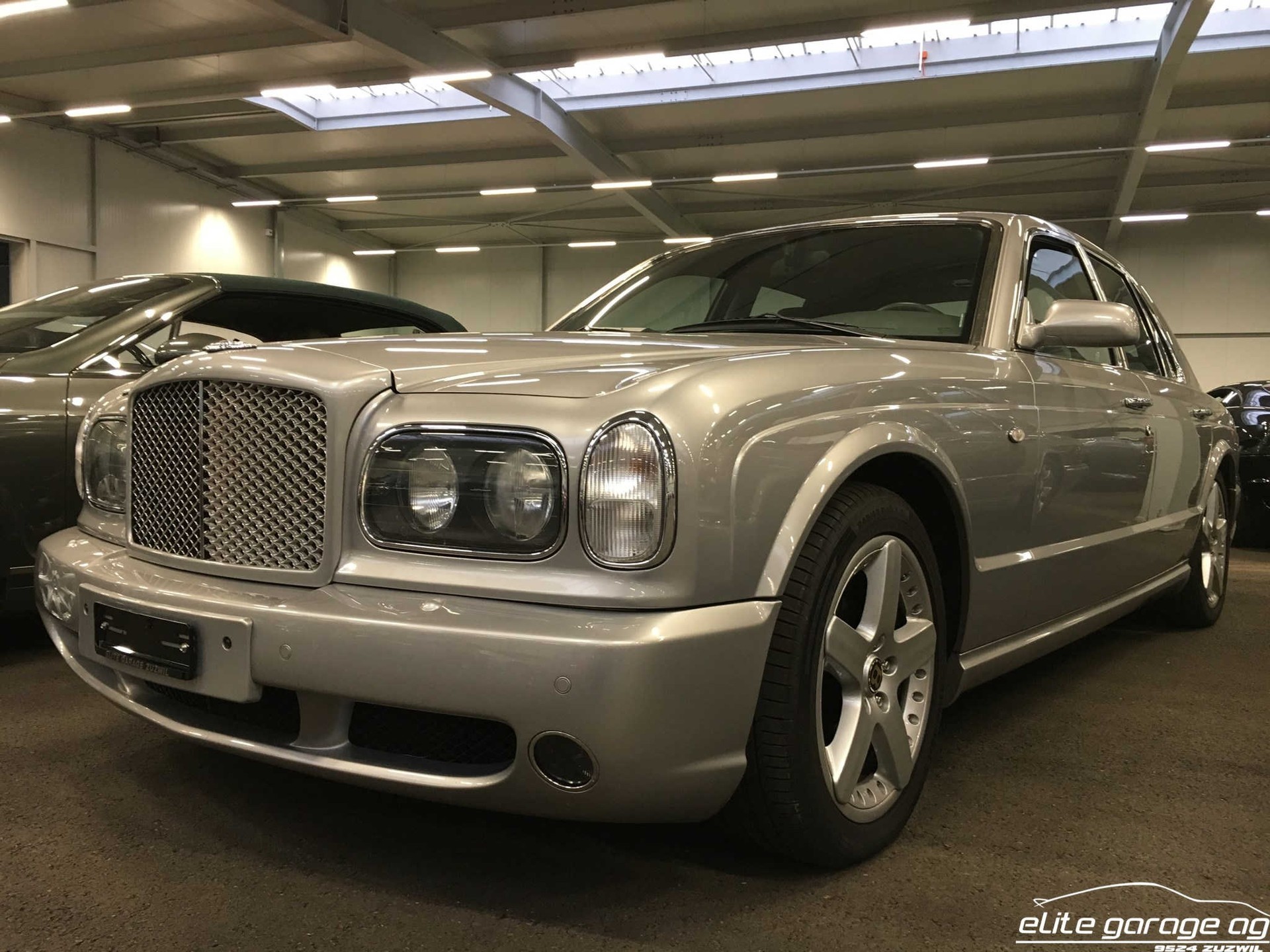 BENTLEY Arnage T-image-2