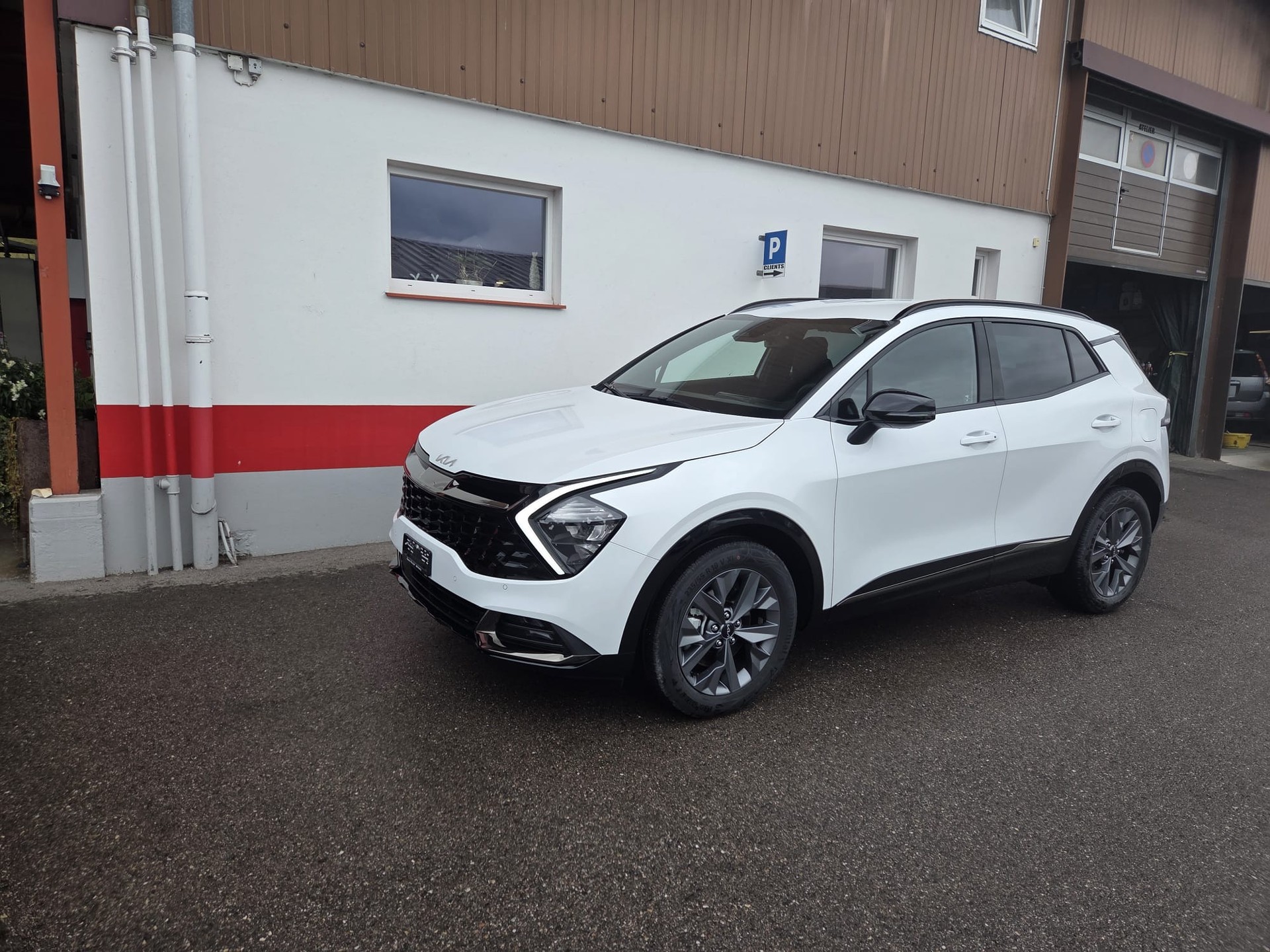 KIA Sportage 1.6T-GDi HEV Power Edition 4x4 A-image-3
