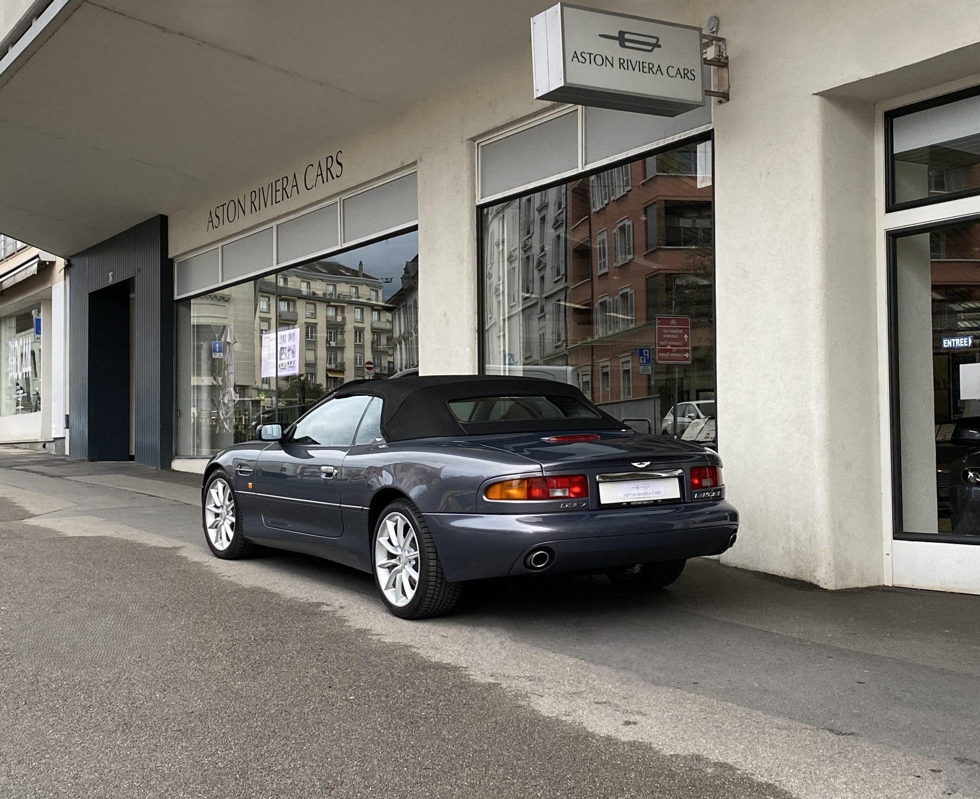 ASTON MARTIN DB7 Vantage Volante-image-3