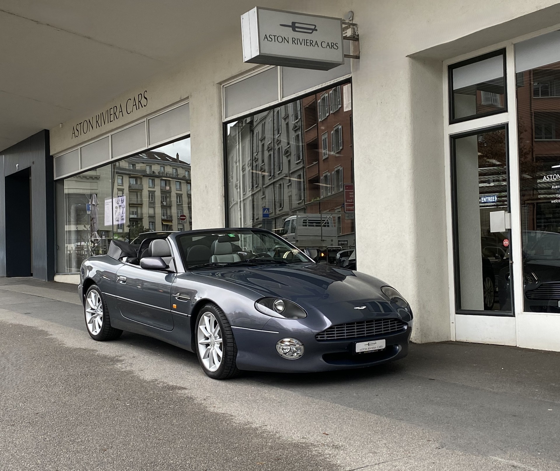 ASTON MARTIN DB7 Vantage Volante-image-5