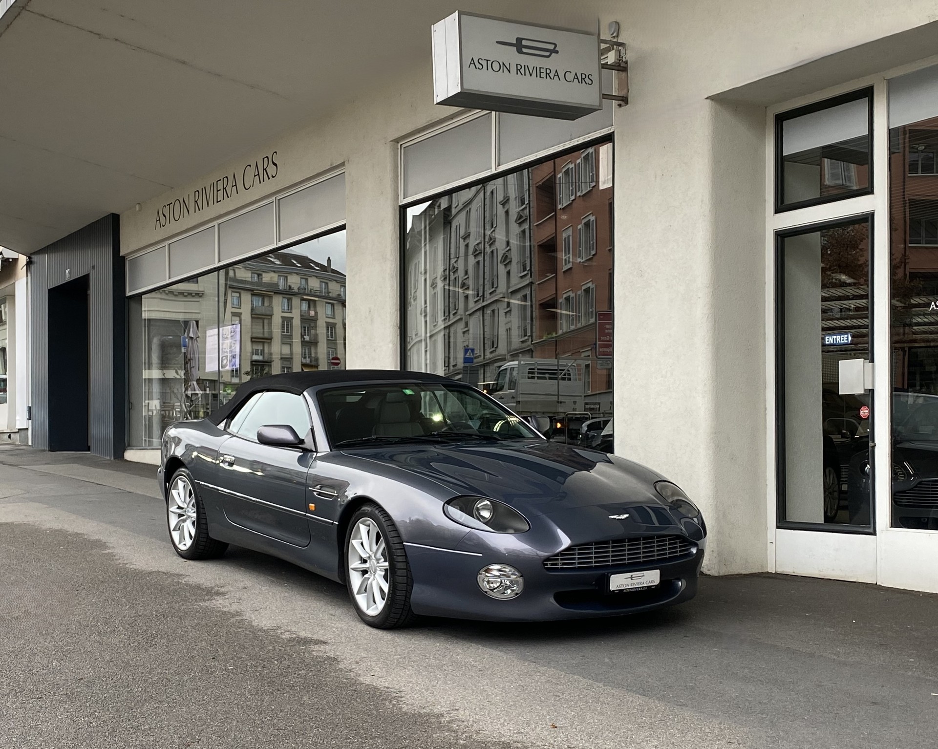 ASTON MARTIN DB7 Vantage Volante-image-6